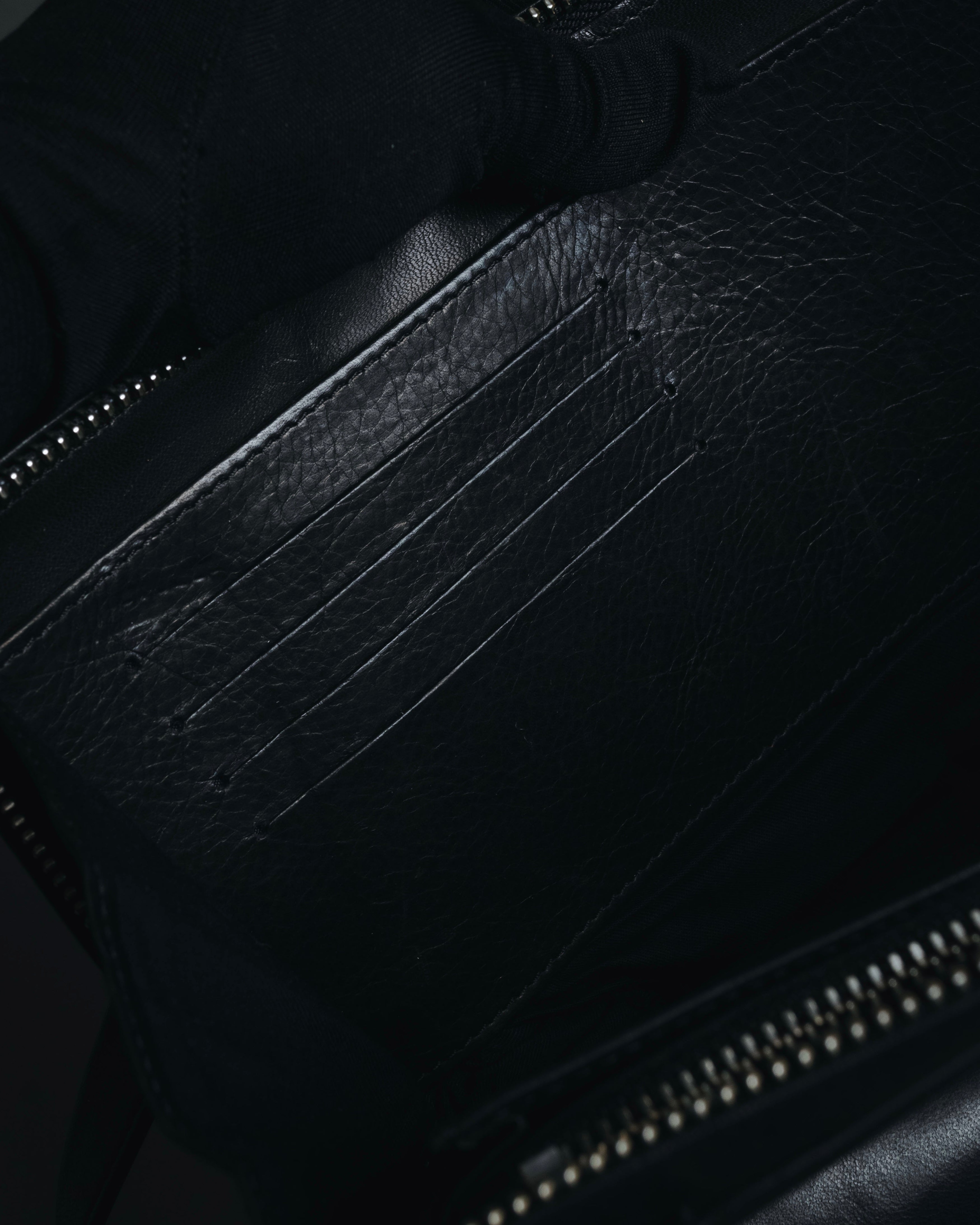 –SPECIAL– "ANN DEMEULEMEESTER" 2010-2013 Transformable roll-top vitello leather bag