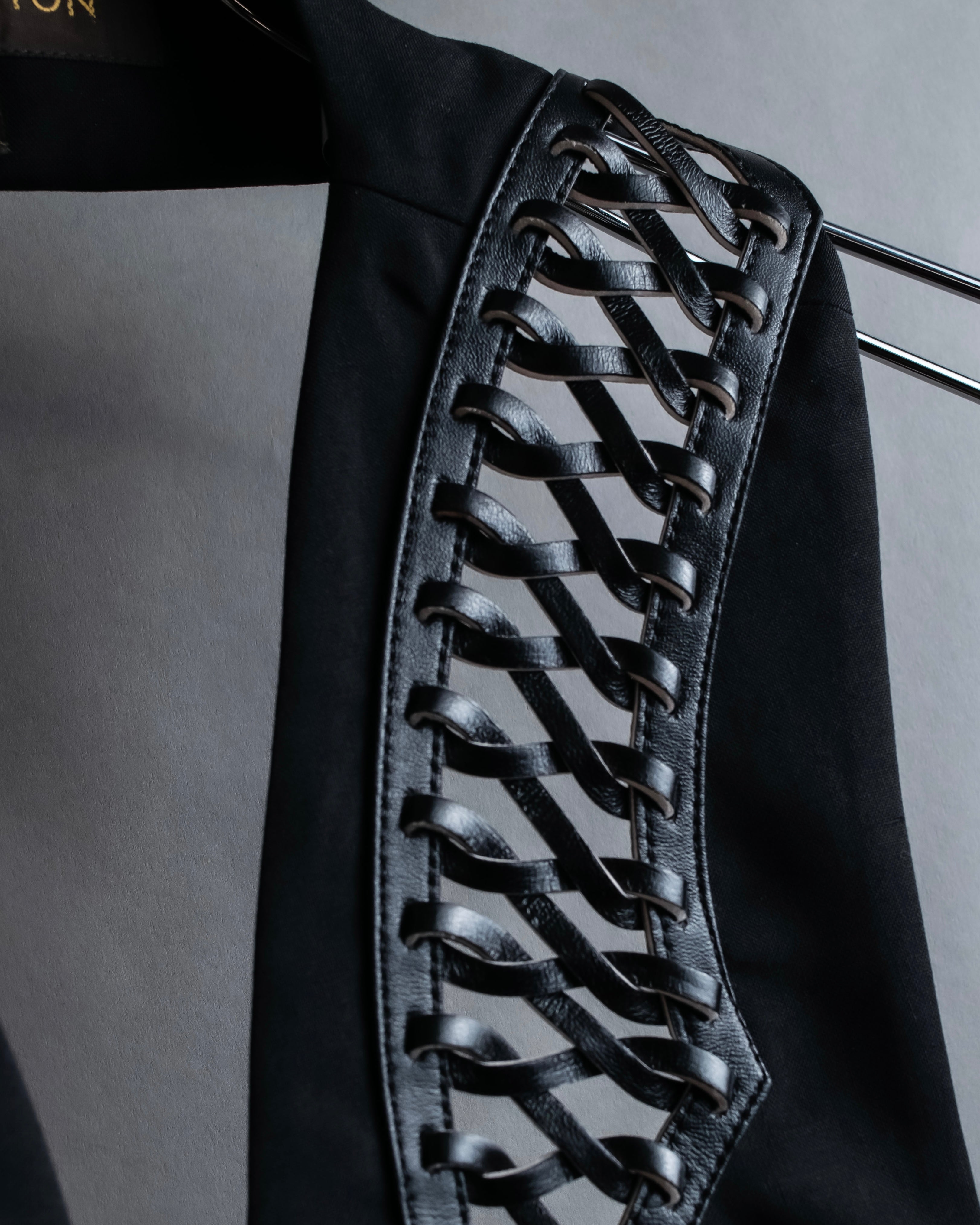 "LOUIS VUITTON" Leather tape cross knit detail vest