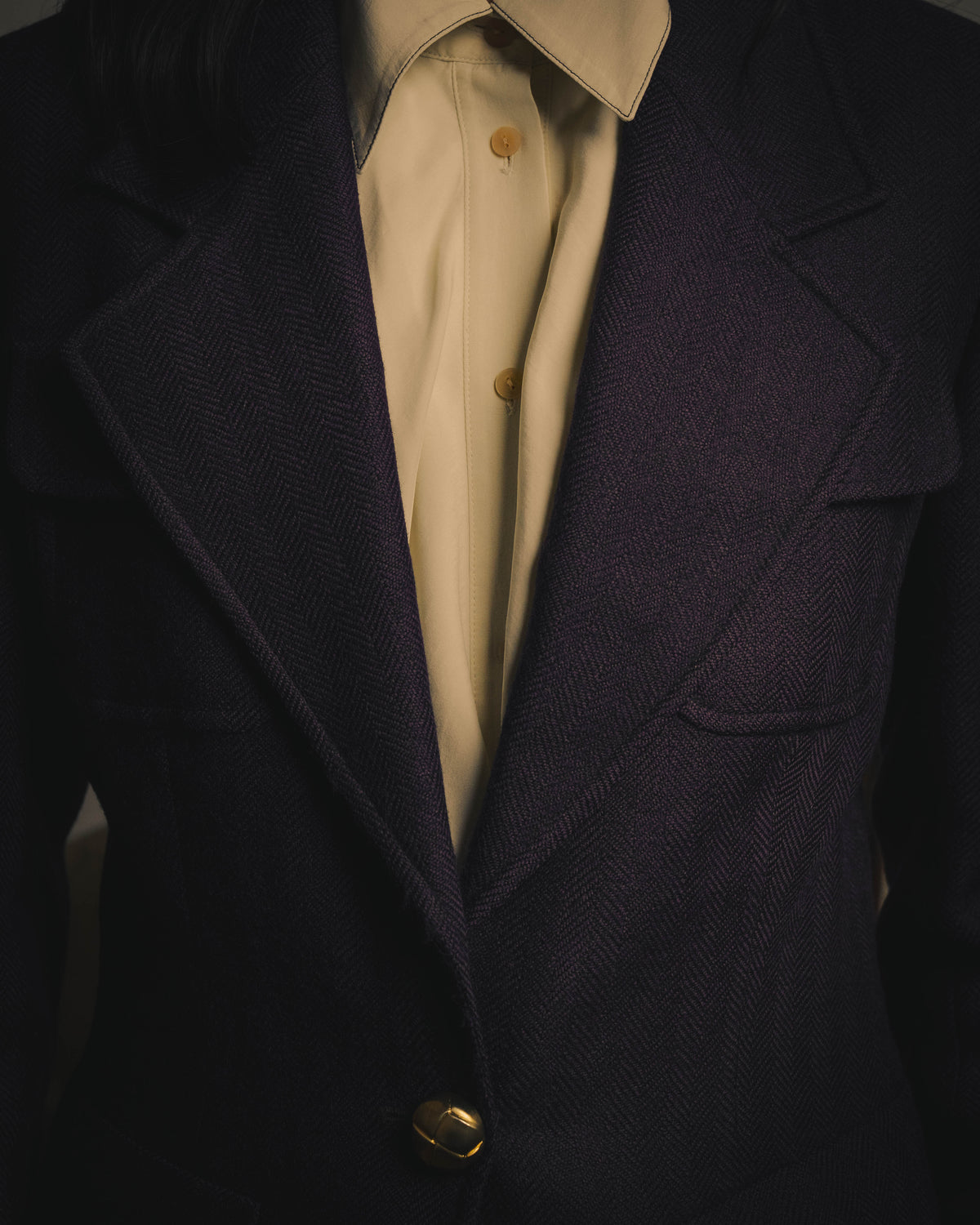 –SPECIAL– “GUCCI” 80’s-90’s Sculptural tailored blazer with gold buttons
