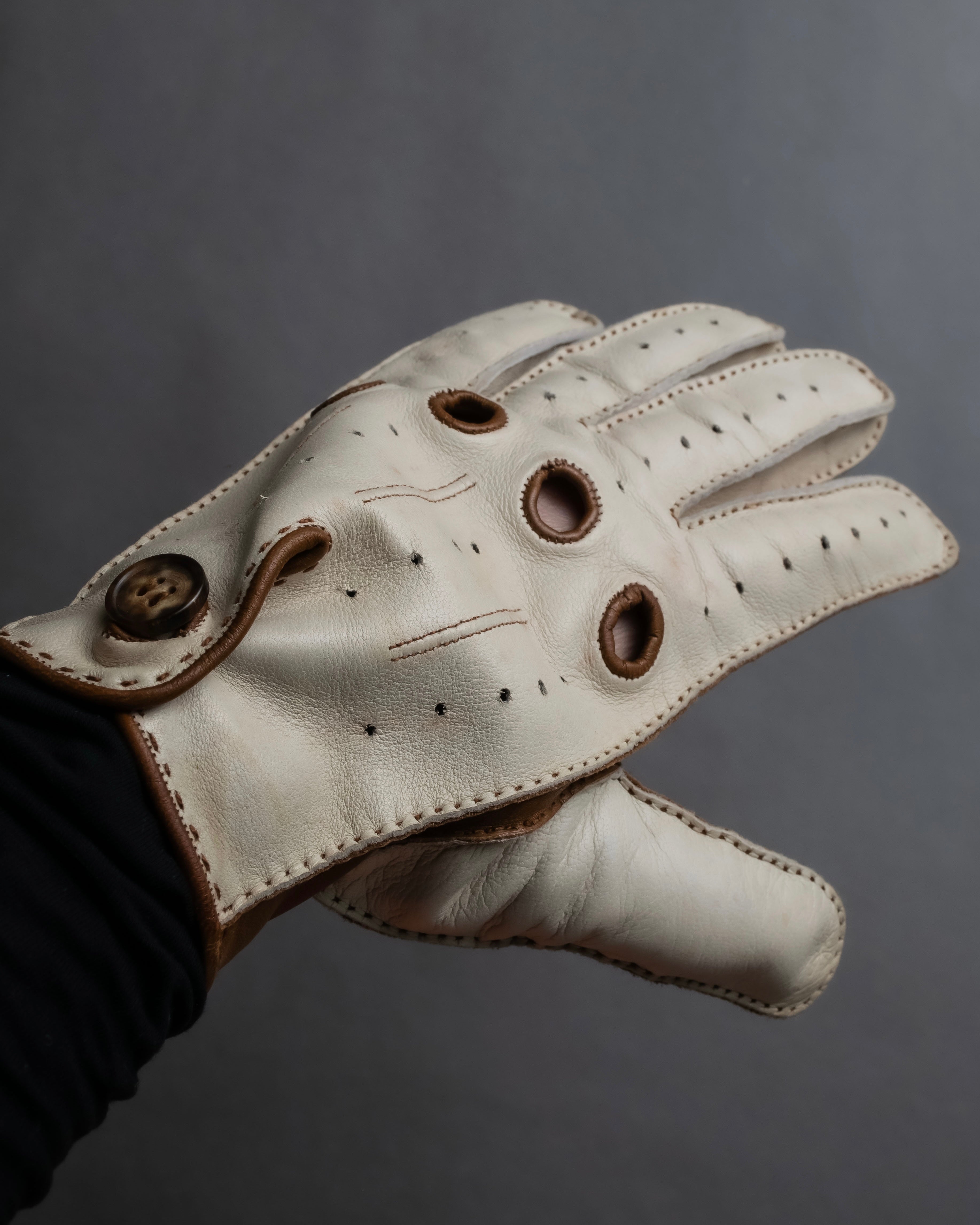 "HERMES" Dot perforation driving leather gloves
