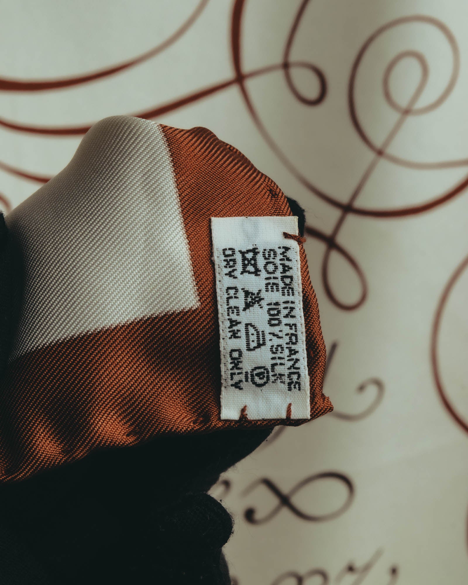 "Hermès" 90's Calligraphy print silk scarf