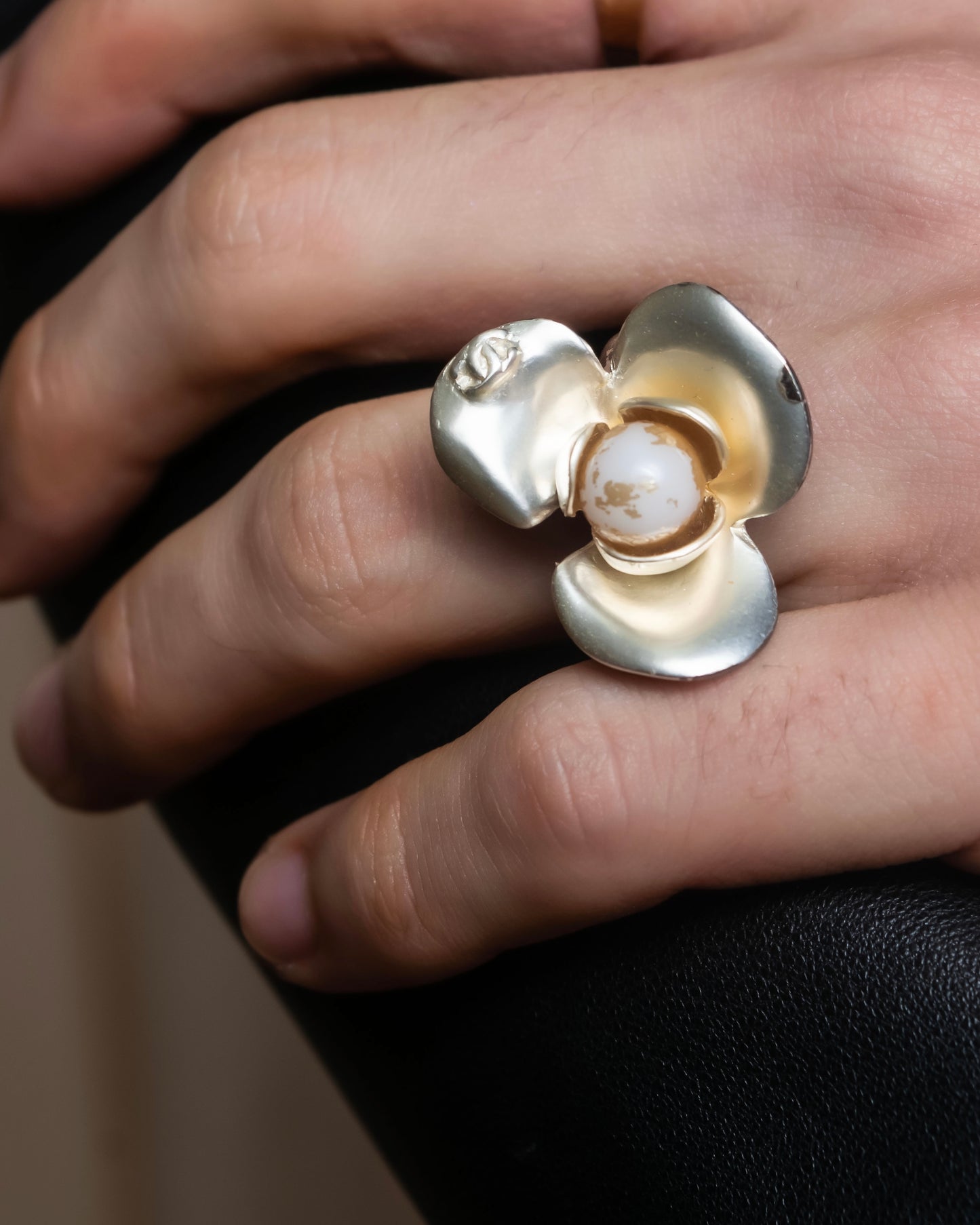 "CHANEL" Pearl center design camellia ring