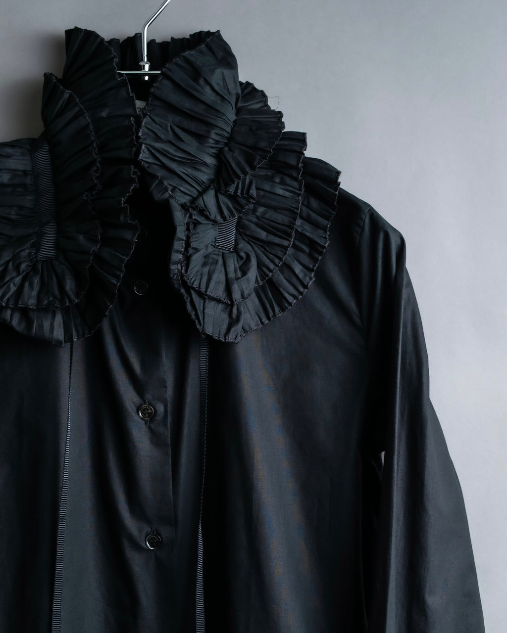 "VIKTOR&ROLF" Special oversized frill dress shirt