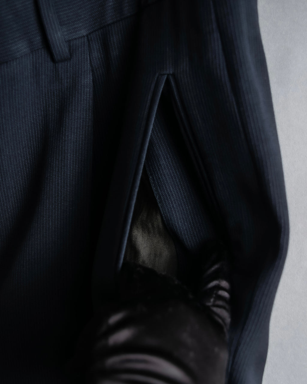 "GIORGIO ARMANI" Beautiful drape navy wool set up