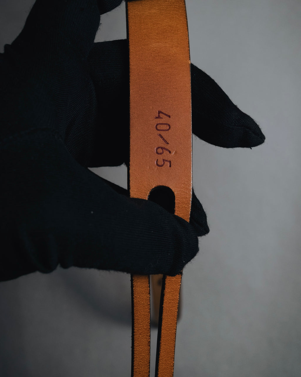 "LOEWE" 90’s-00’s double loop slit stud-fastening leather belt