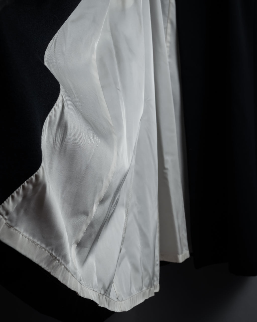 “KEITA MARUYAMA” Floral appliqué one-button chelsea coat