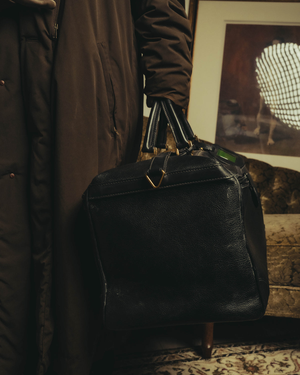 -SPECIAL- "GUCCI" 70's-80's Crest-detailed black leather two-way duffle bag