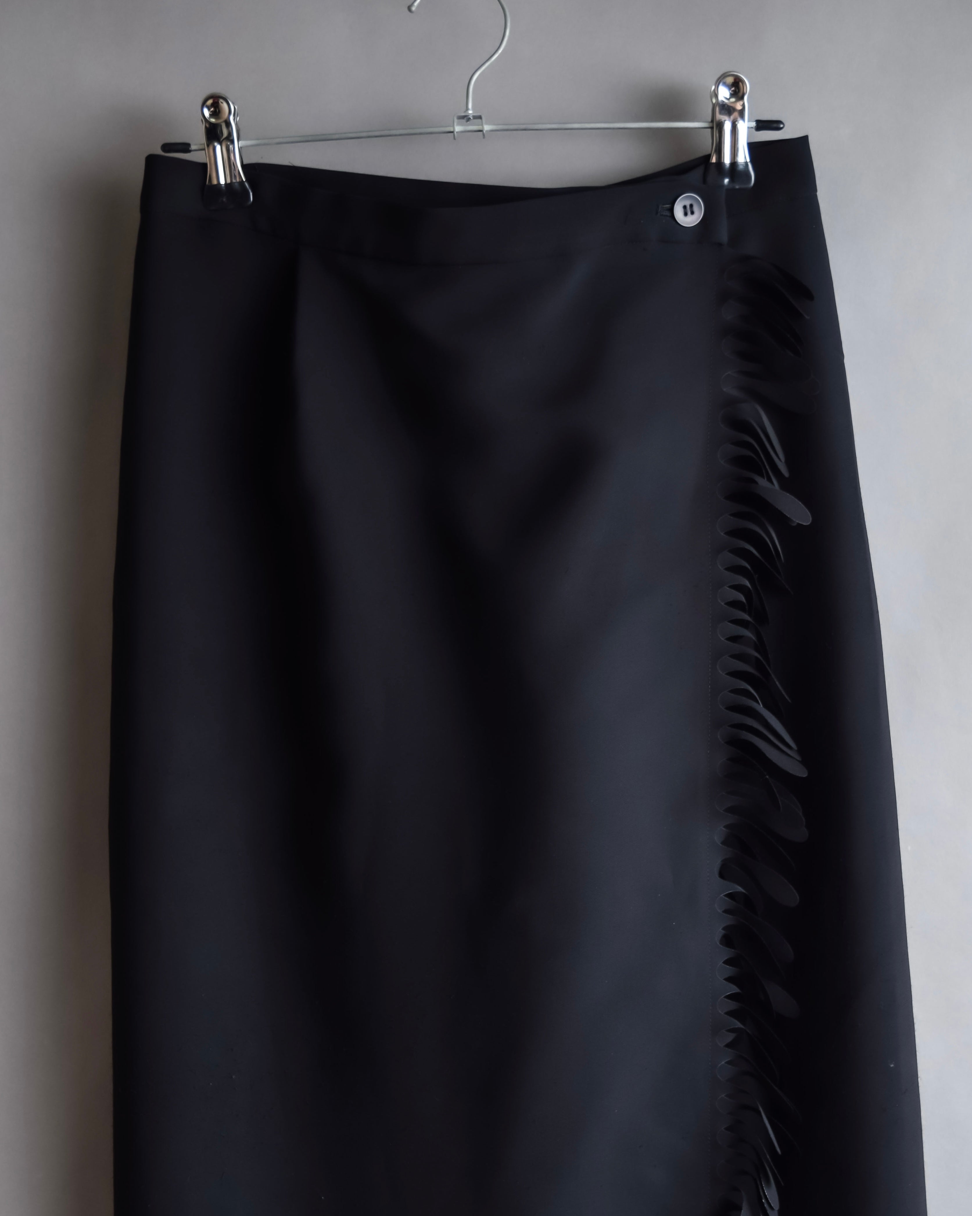 "ISSEY MIYAKE" Organic cutout fringe wrap skirt