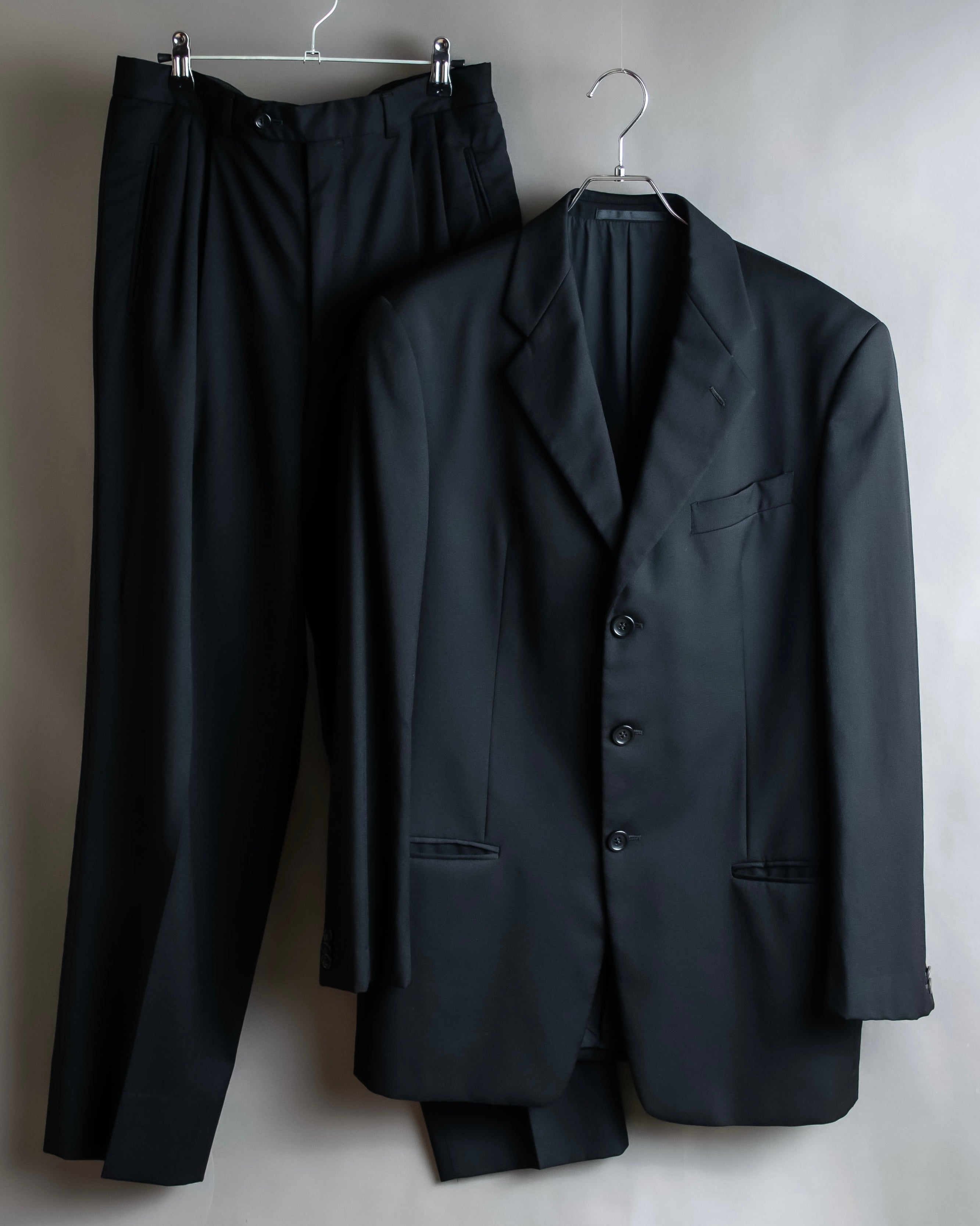 "ARMANI COLLEZIONI" Classic structured wool set up