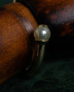 -MOOD Christmas Collection-
"Dior" Maria Grazia Chiuri design pearl motif carving gold bangle