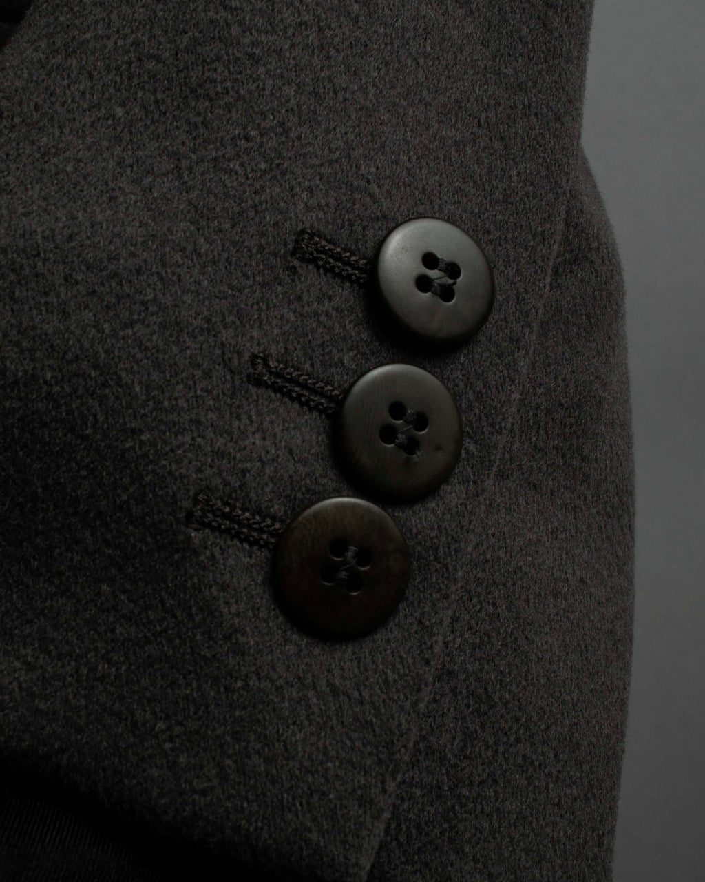 "ARMANI COLLEZIONI" Sharp peak lapel 100% cashmere tailored jacket