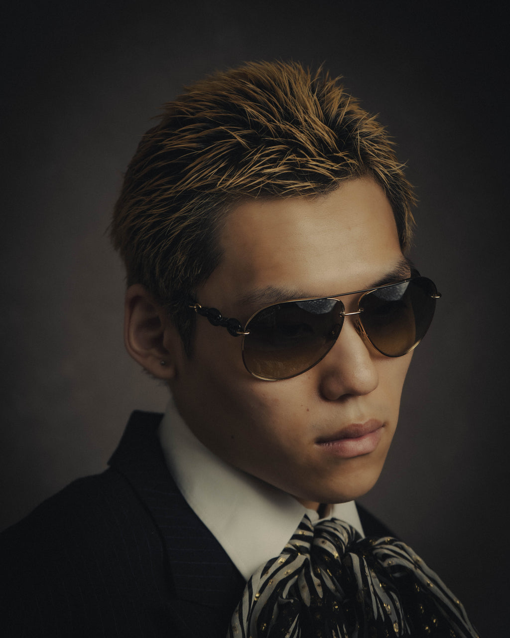-SPECIAL- "Gucci" 00's Vintage aviator sunglasses with marina chain temples
