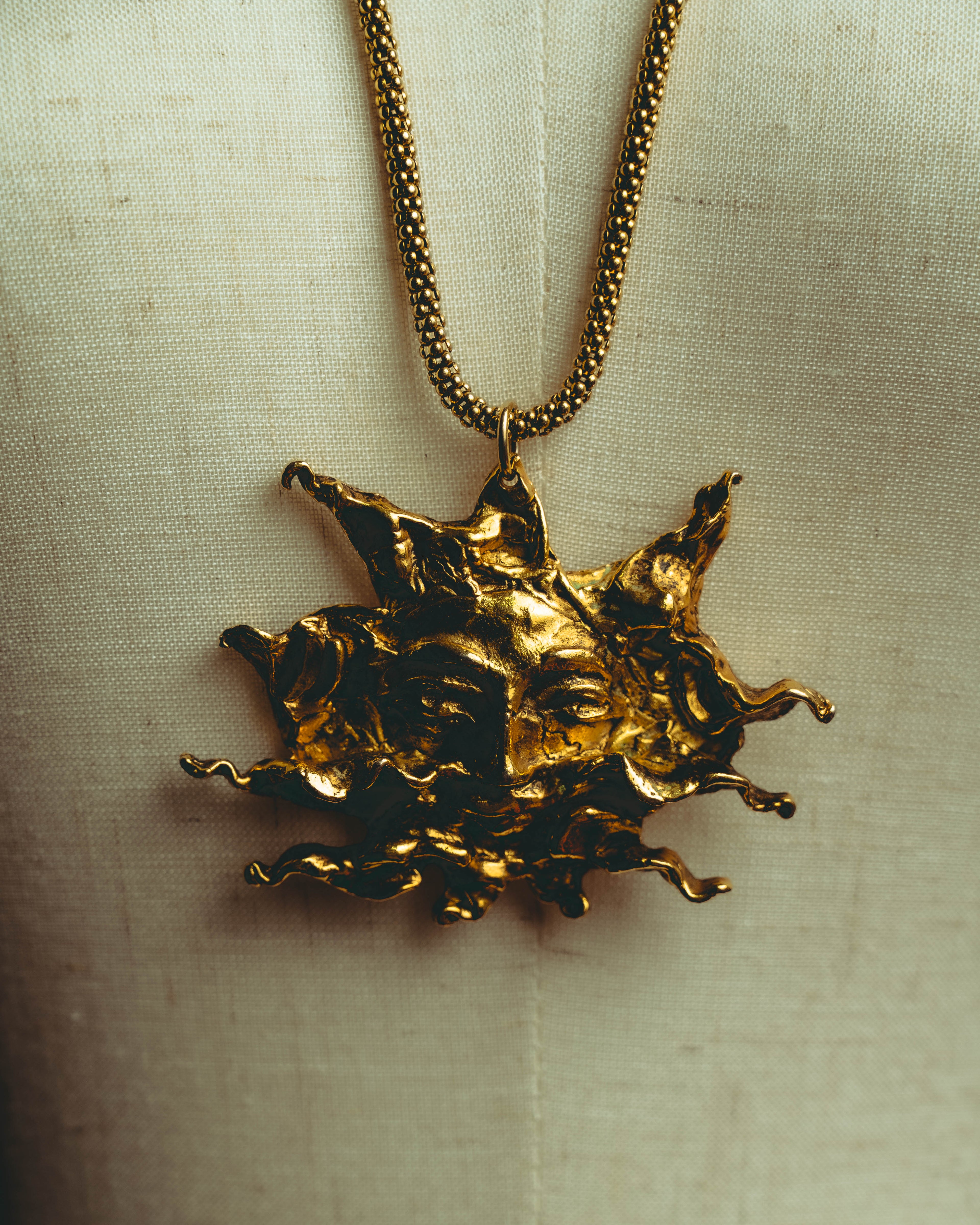 -SPECIAL- “HERMÈS” 90’s Sun face sculptural pendant necklace