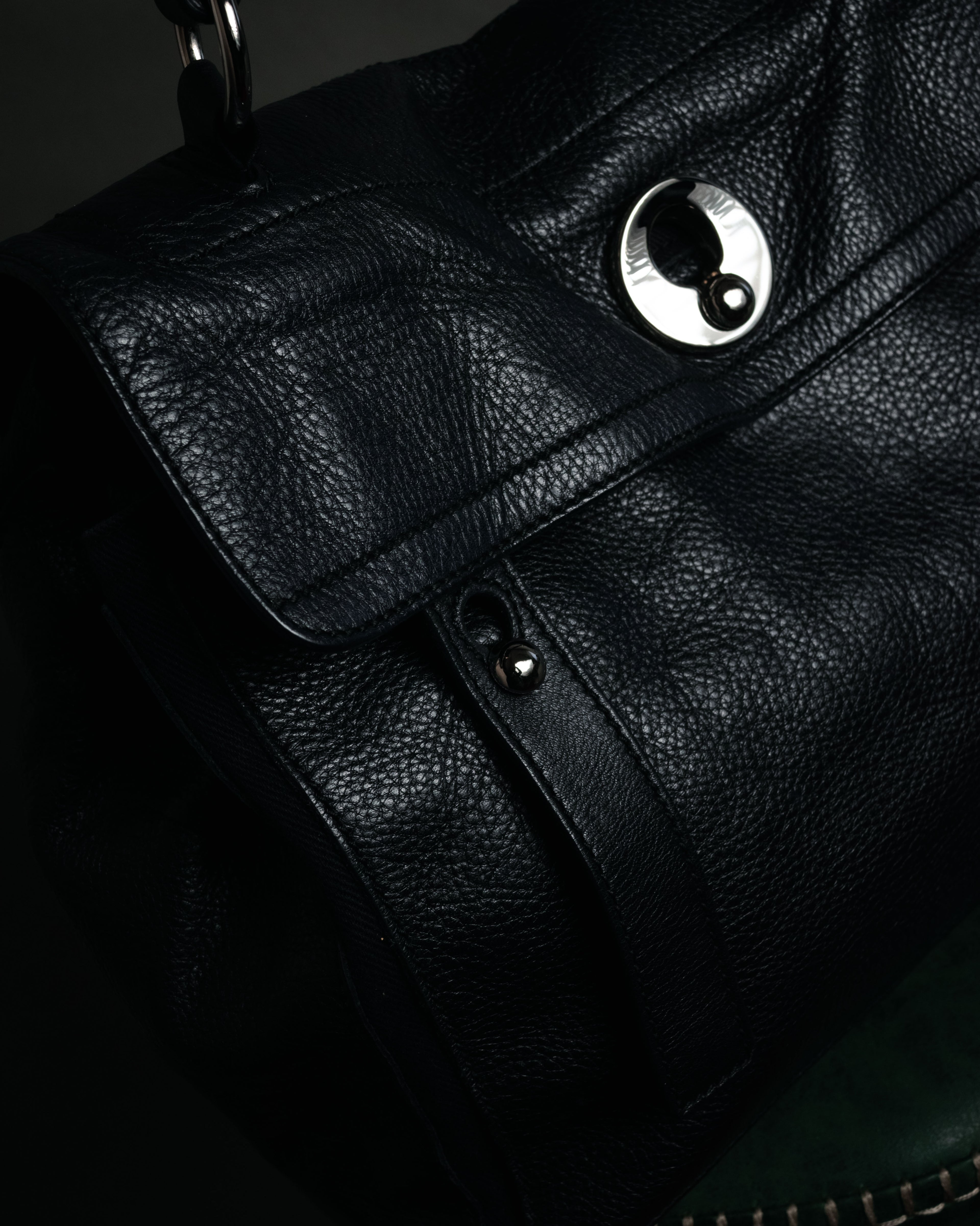 “YVES SAINT LAURENT” Late 2000s Muse Two grained leather flap hand bag