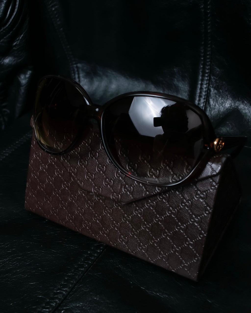 “GUCCI” GG heart motif butterfly shaped sunglasses