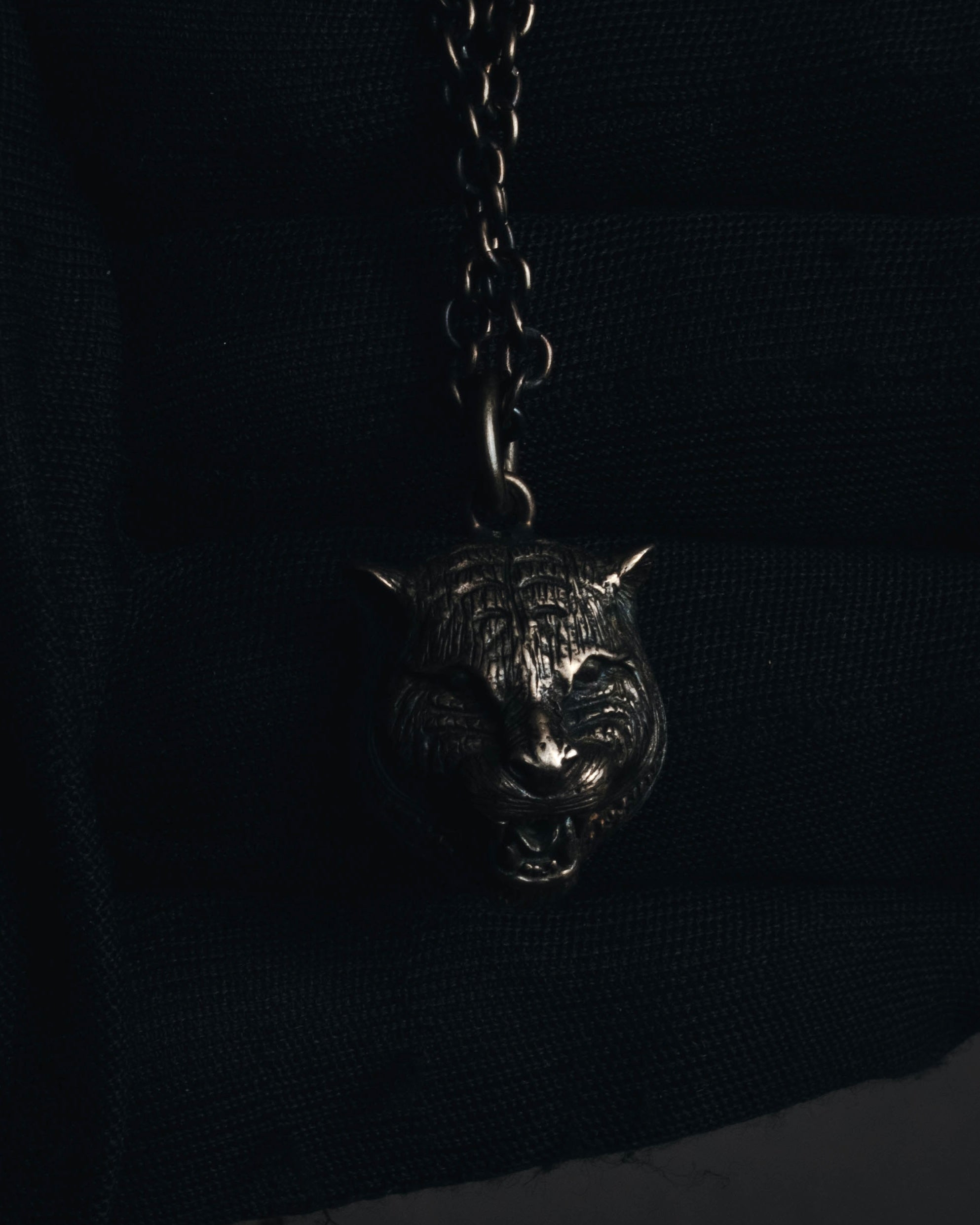 "GUCC" 2016-21 年龄纯银老虎头吊坠项链