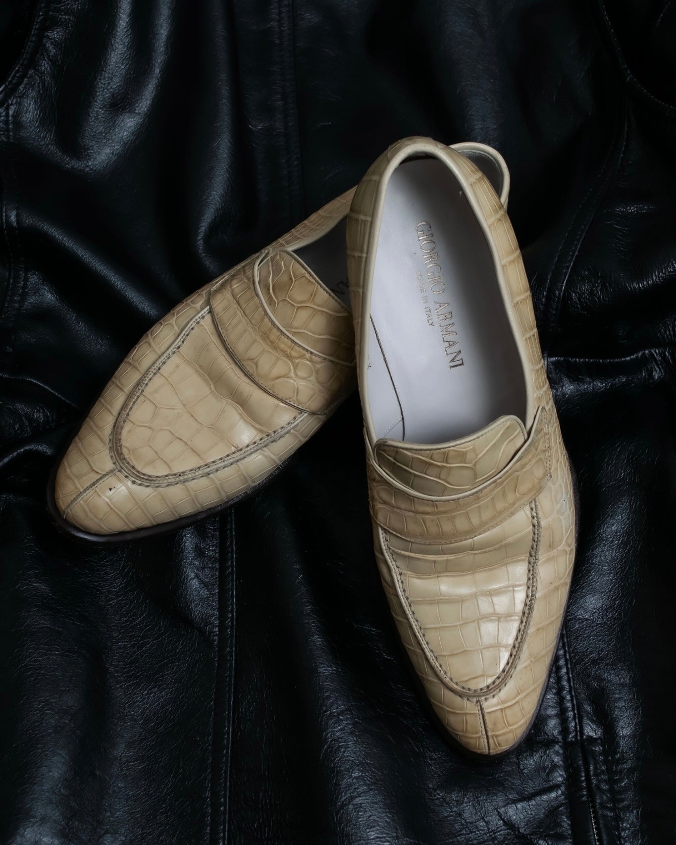 "GIORGIO ARMANI"Off-white crocodile leather loafers