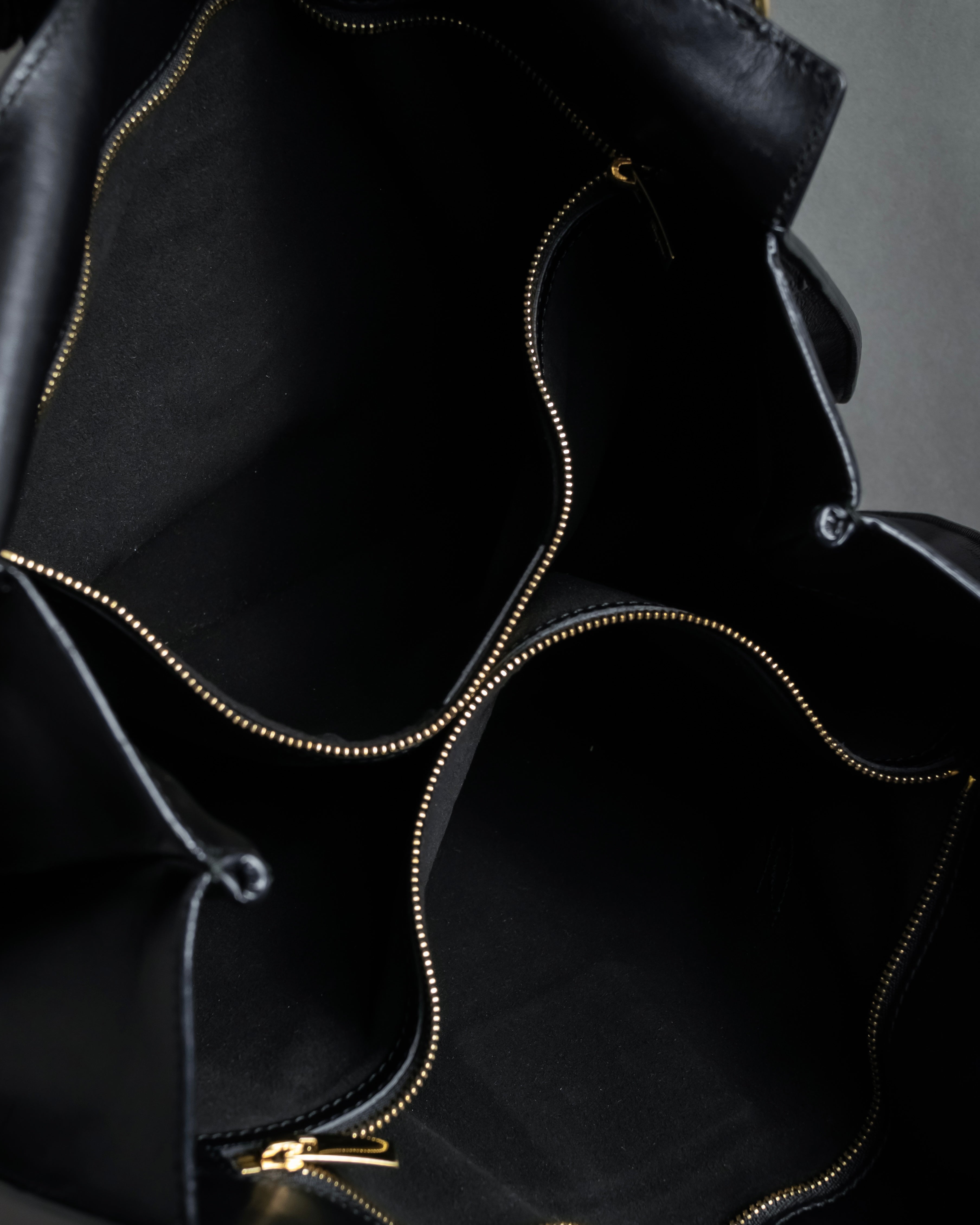 "Salvatore Ferragamo" Vertical gancini drawstring hobo bag