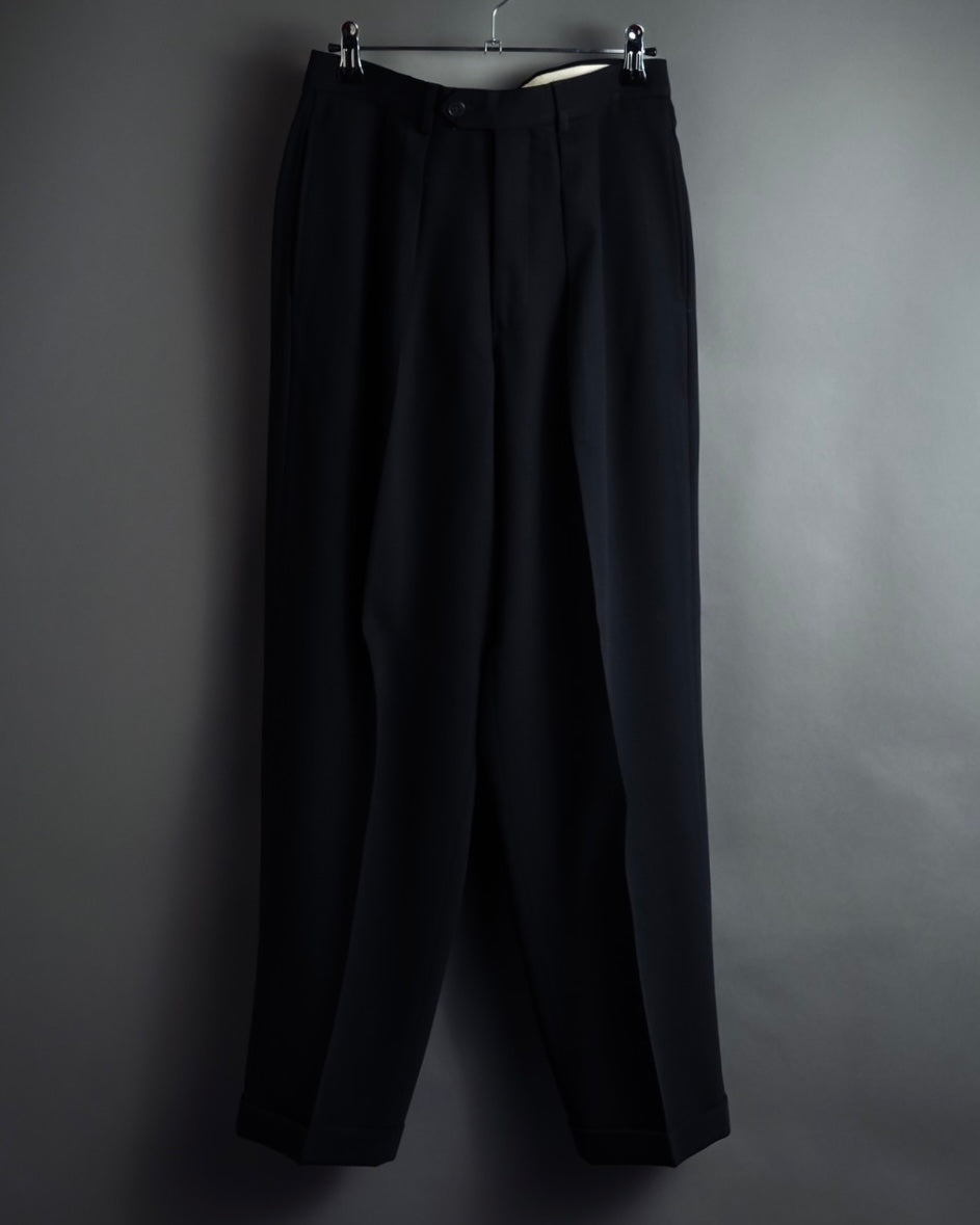 "GIORGIO ARMANI" Classically tailored relaxed set up