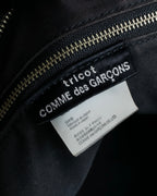 "tricot COMME des GARCONS" 
Flap pocket metal parts design leather hand bag