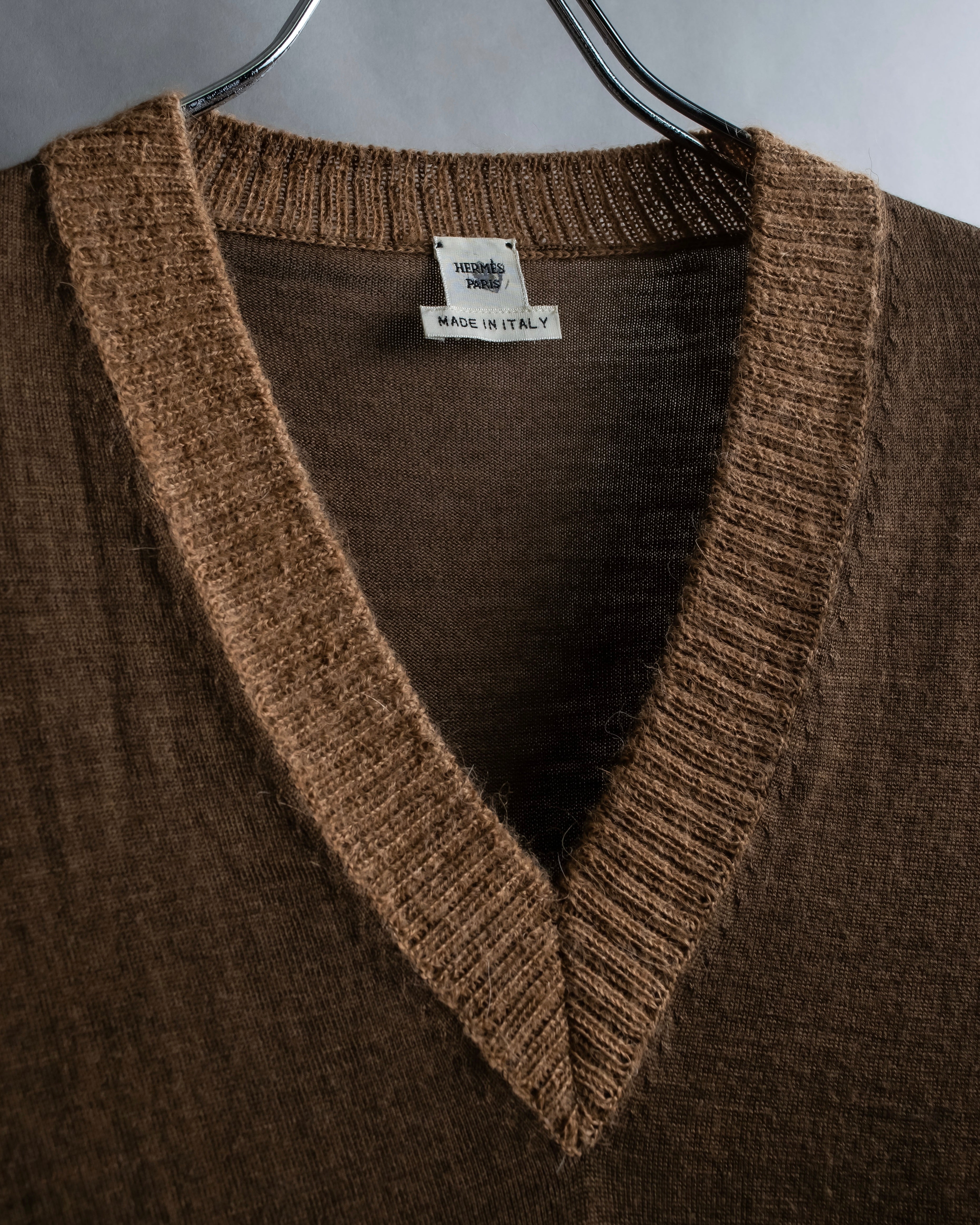 "HERMES" Gaultier period H logo engraved V-neck knit
