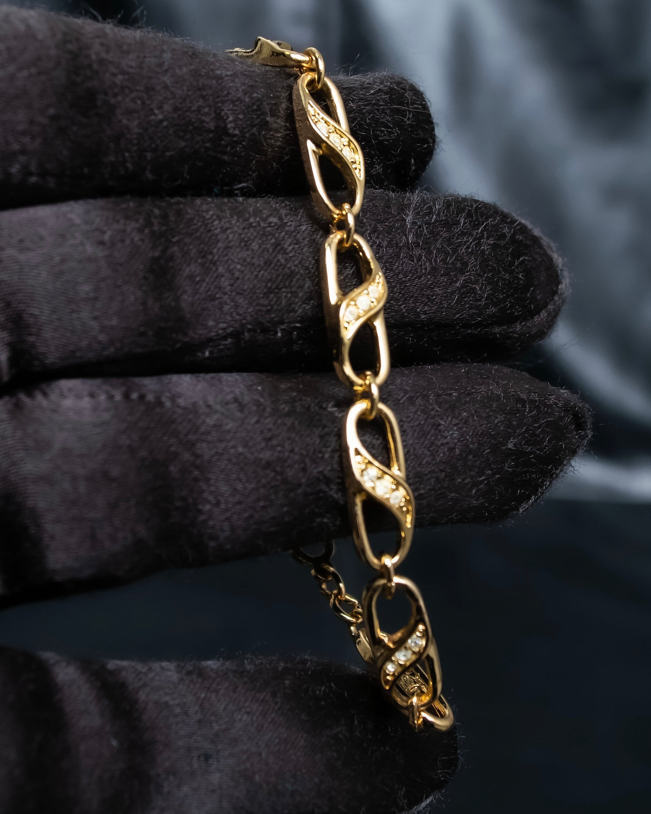 "DIOR" Oval chain rhinestone studded bracelet