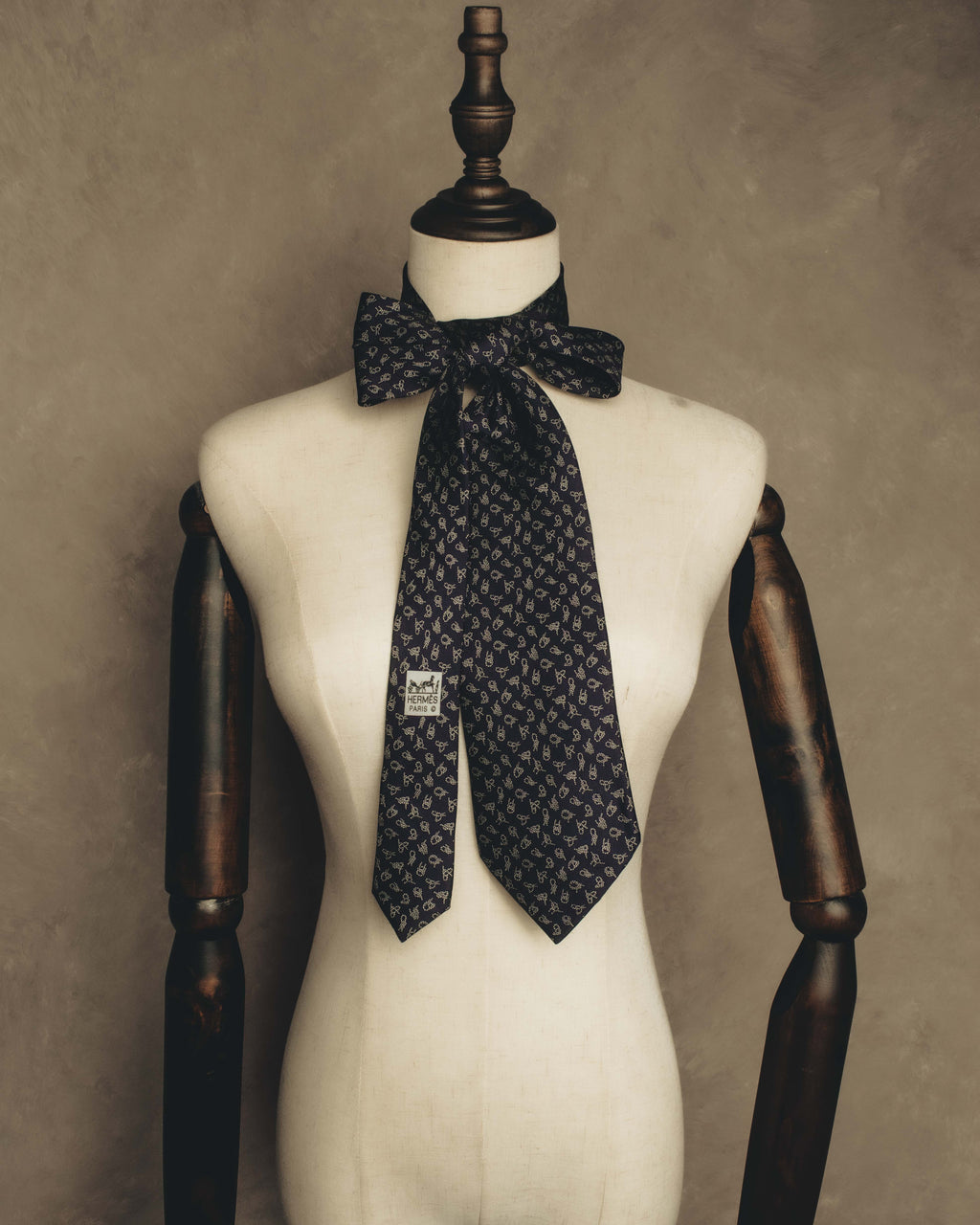 "Hermès" 80's-90's Classic jacquard silk necktie