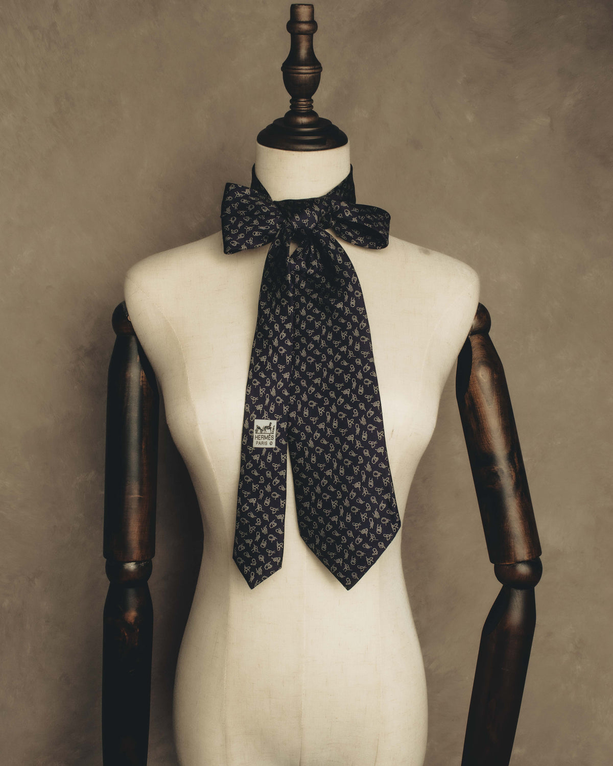 "Hermès" 80's-90's Classic jacquard silk necktie