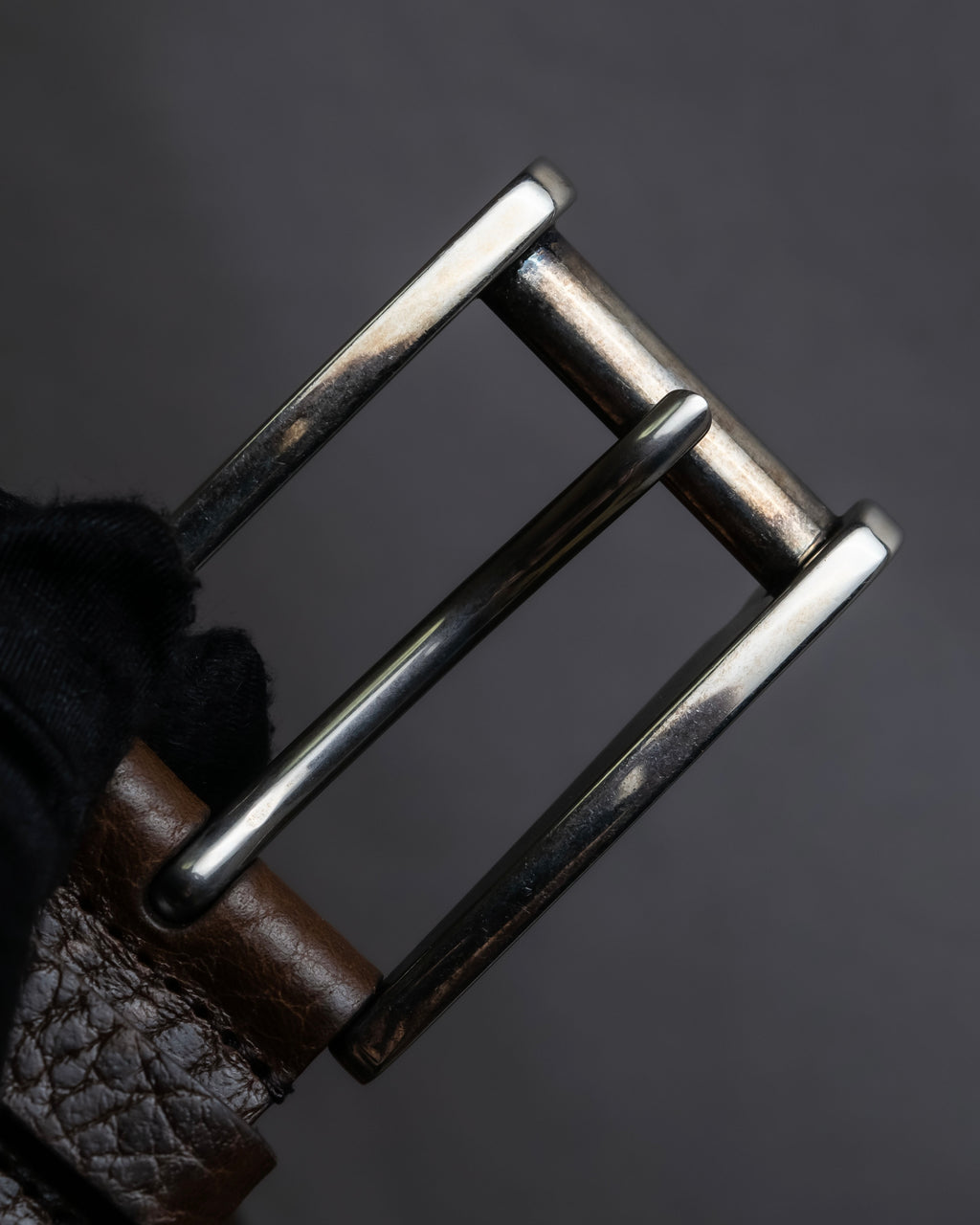 "GUCCI" Large buckle grained leather belt