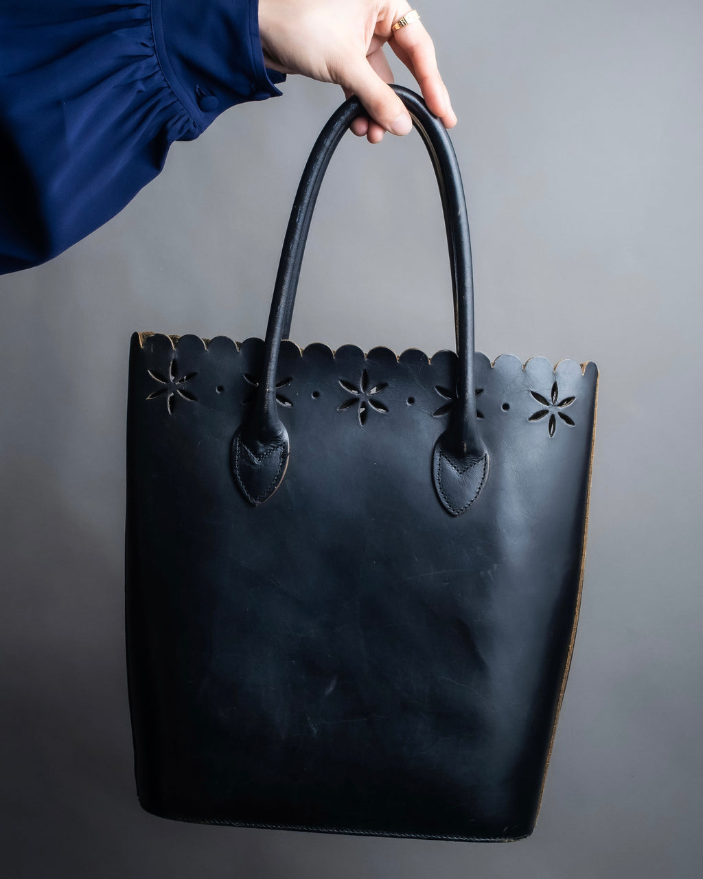 "tricot COMME des GARCONS" Floral pattern punching design tote bag