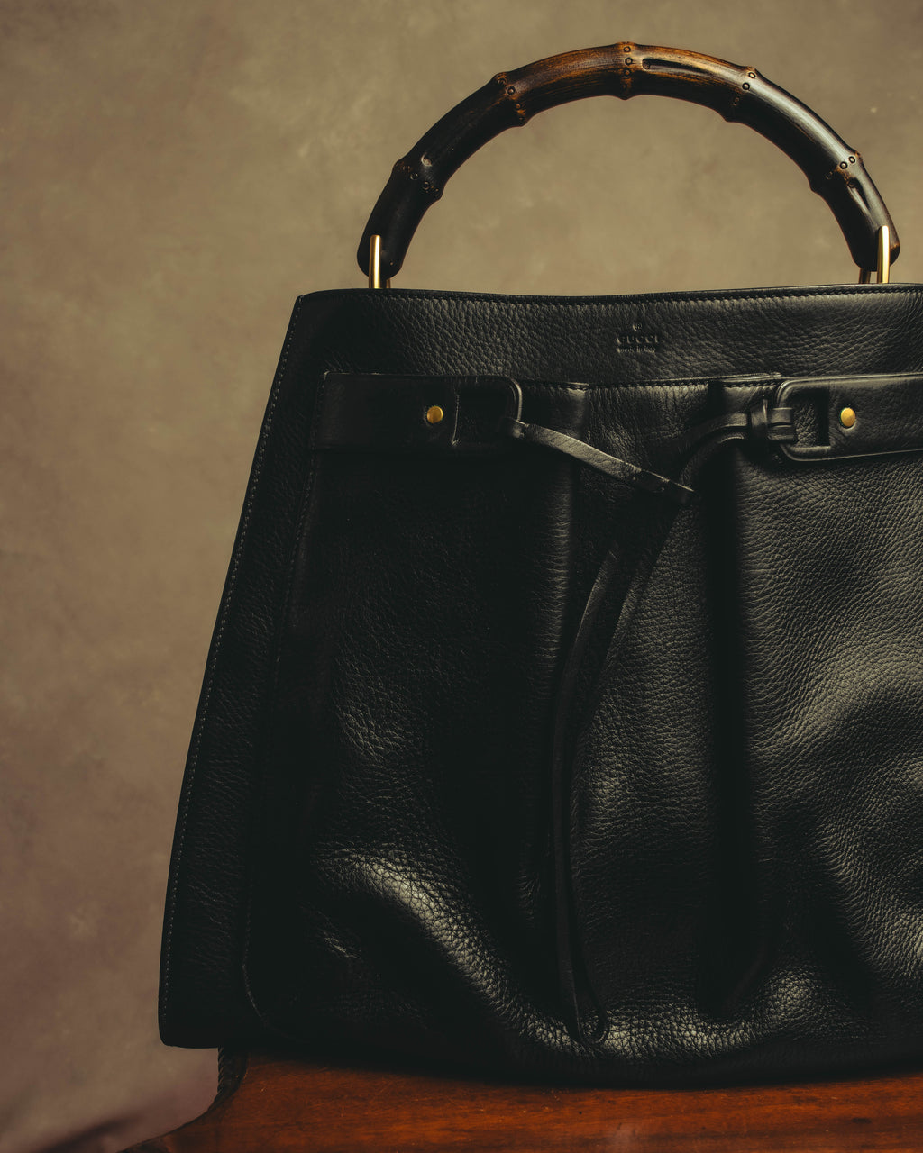 –SPECIAL– “GUCCI” 90’s-00’s Bamboo handle drawstring leather tote bag