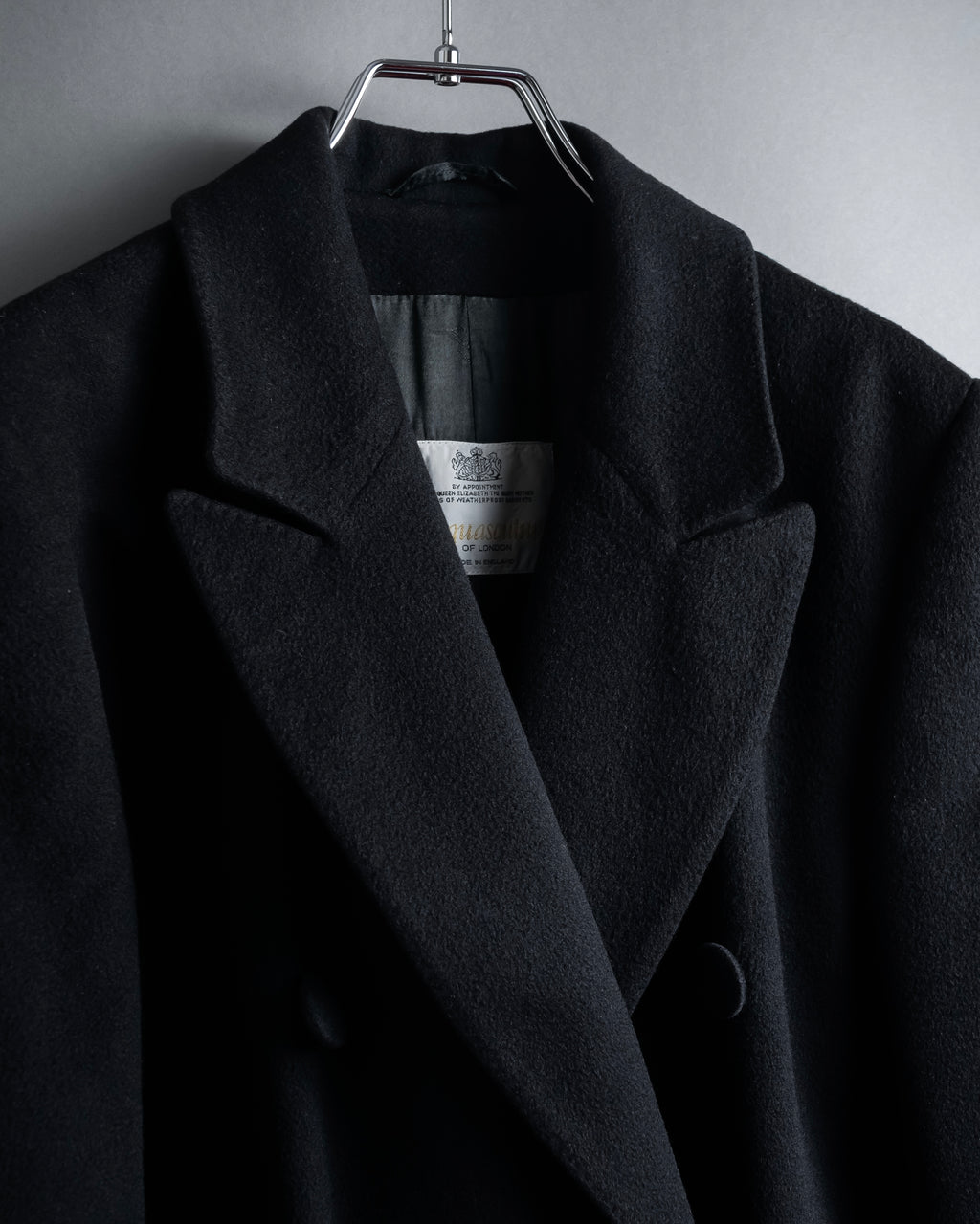 "Aquascutum" Elegantly tailored double-breasted long chester coat