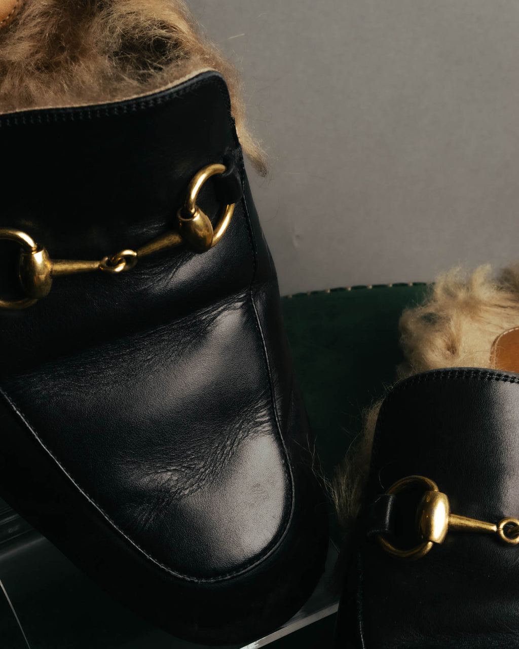 "GUCCI" 2010's Fur lined horsebit backless loafer