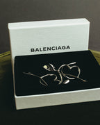 “BALENCIAGA” 2017-2023 organic heart and arrow clip-on drop earrings