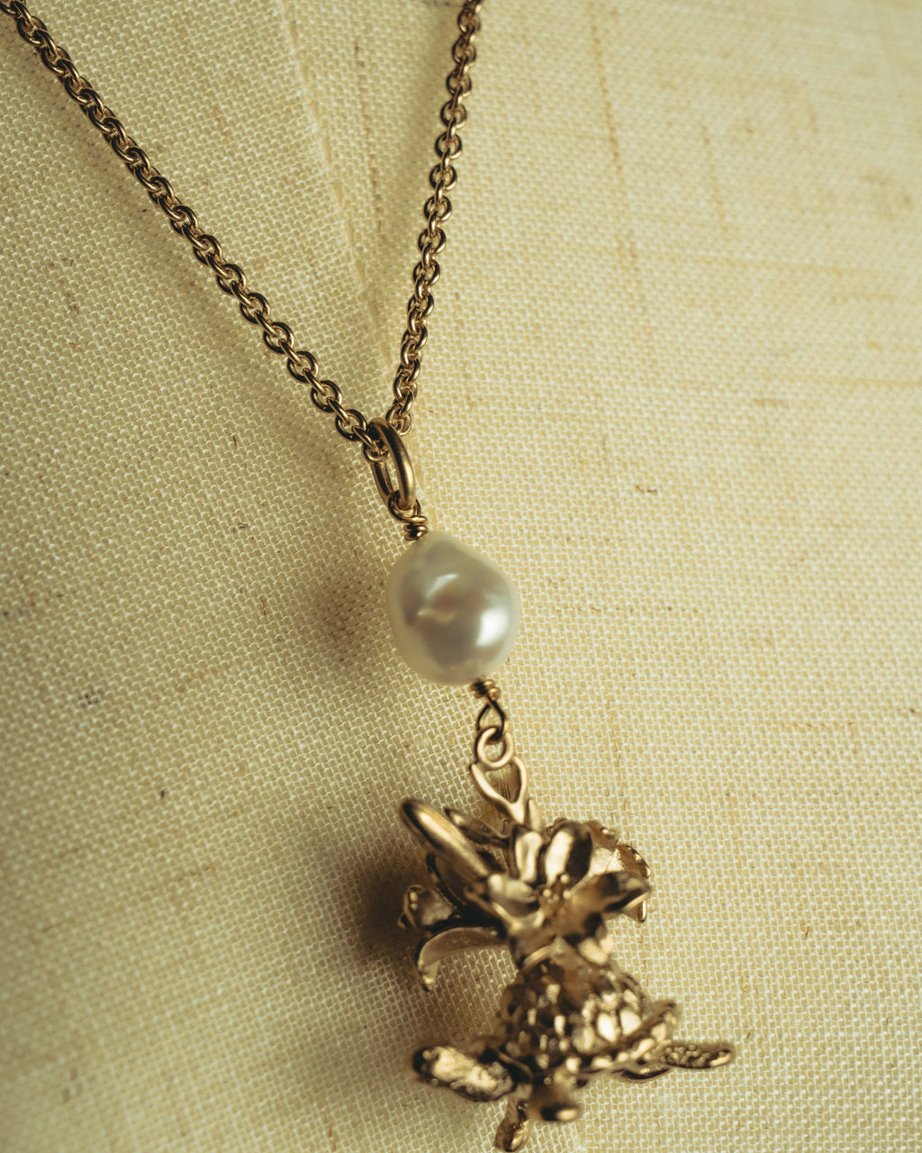 "DIOR" 20's Sculptural turtle long pendant necklace