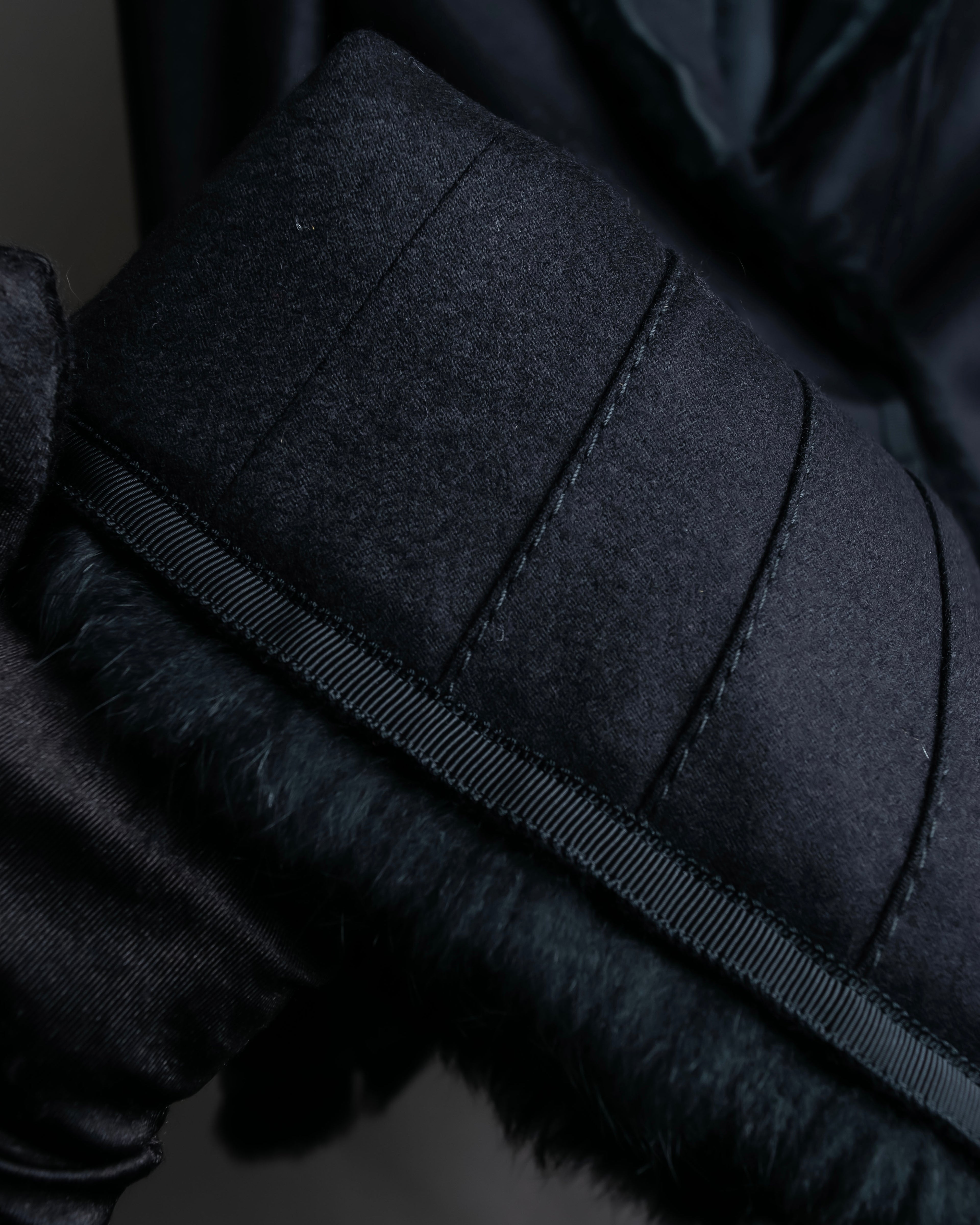 "Alexandar McQueen" Fur trimmed design shaped tailored jacket