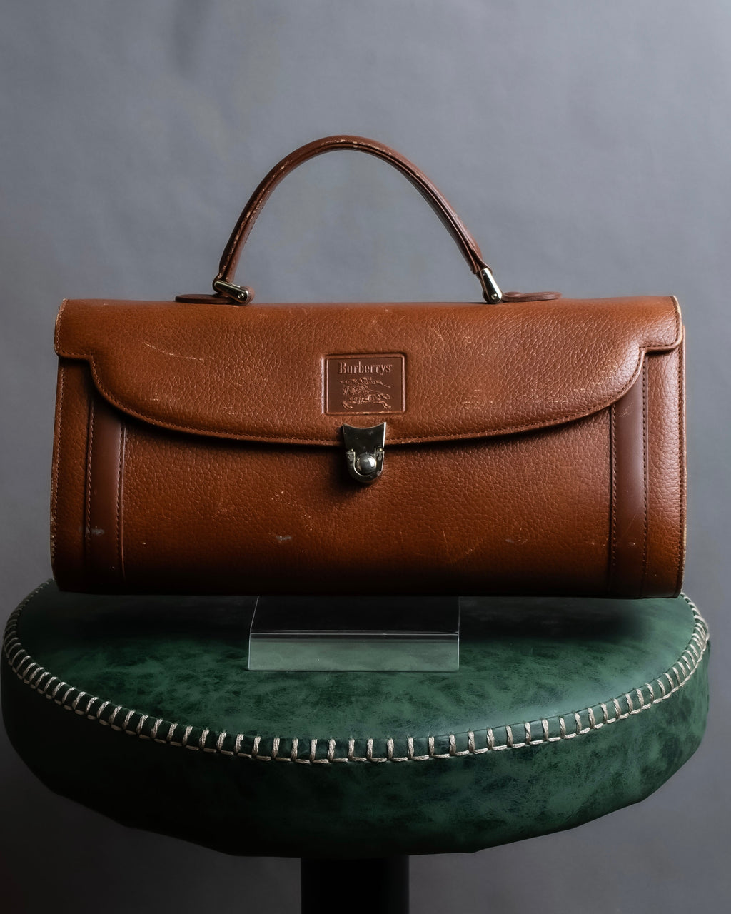 "BURBERRYS" Horizontally shaped brown leather one-handle bag