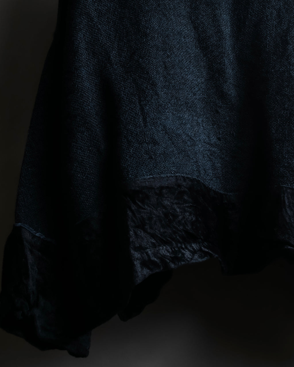 Vintage velour-trimmed box silhouette knit