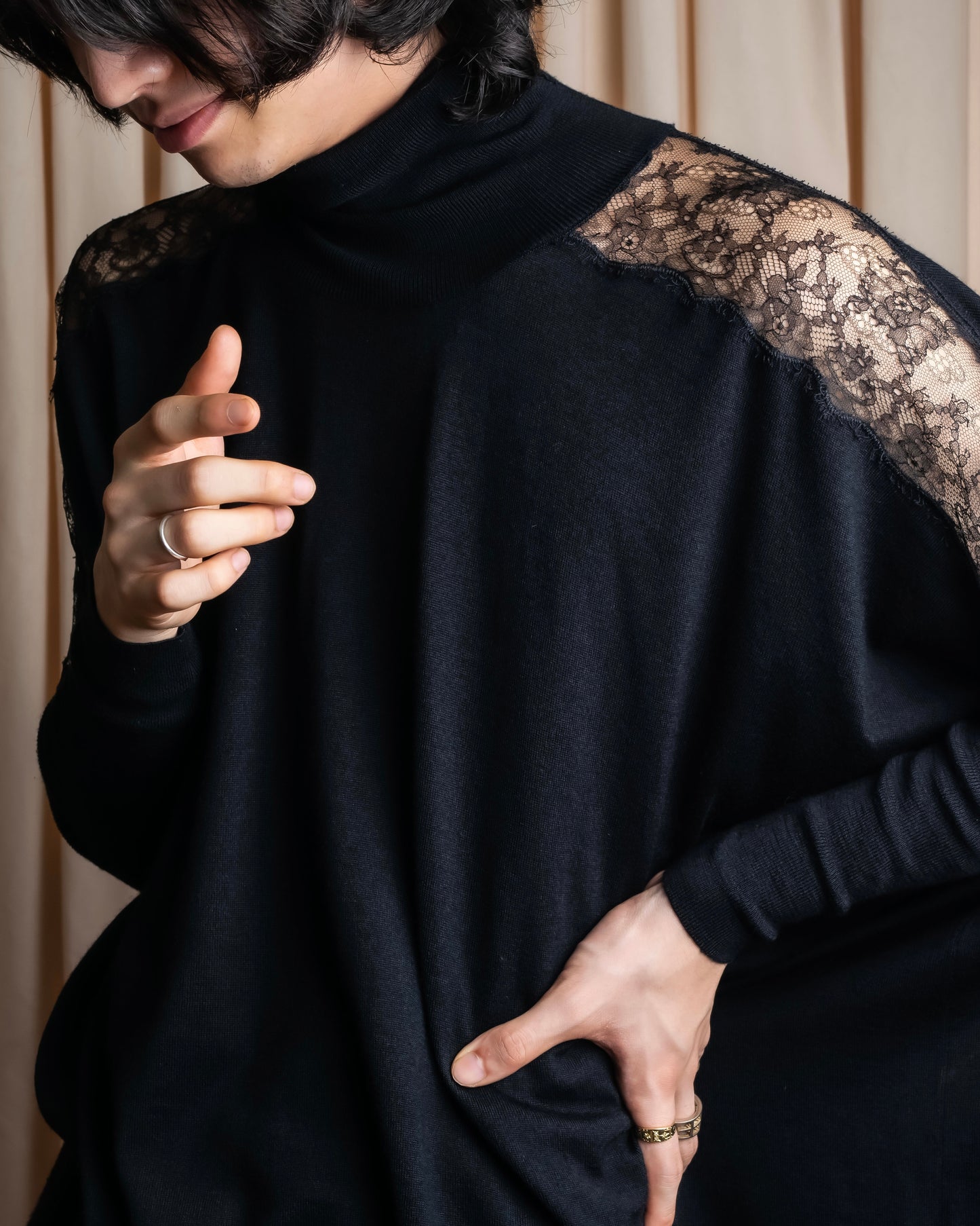 "VALENTINO" Lace switching design turtleneck knit pullover