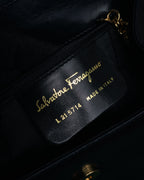 “Salvatore Ferragamo” 90’s Vara ribbon box calf shoulder bag