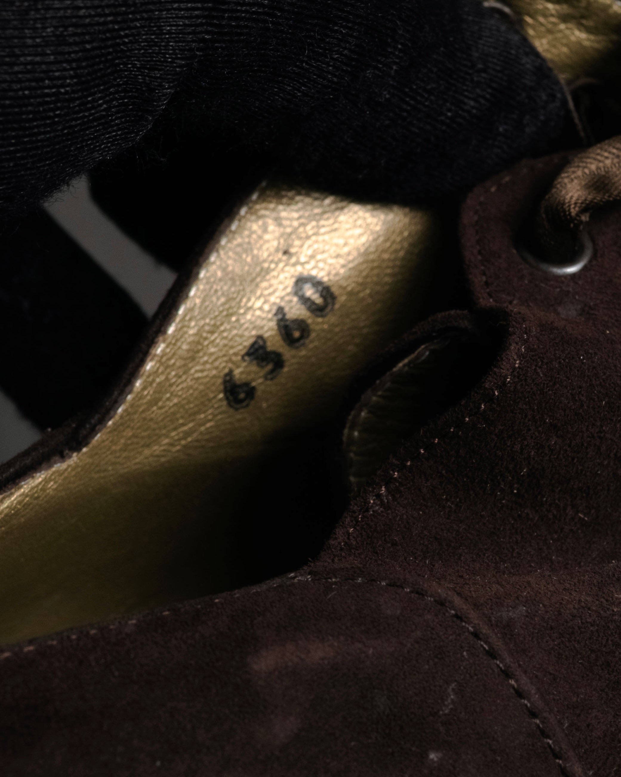 “Yves Saint Laurent” 90’s-00’s Suede ribbon lace-up pumps