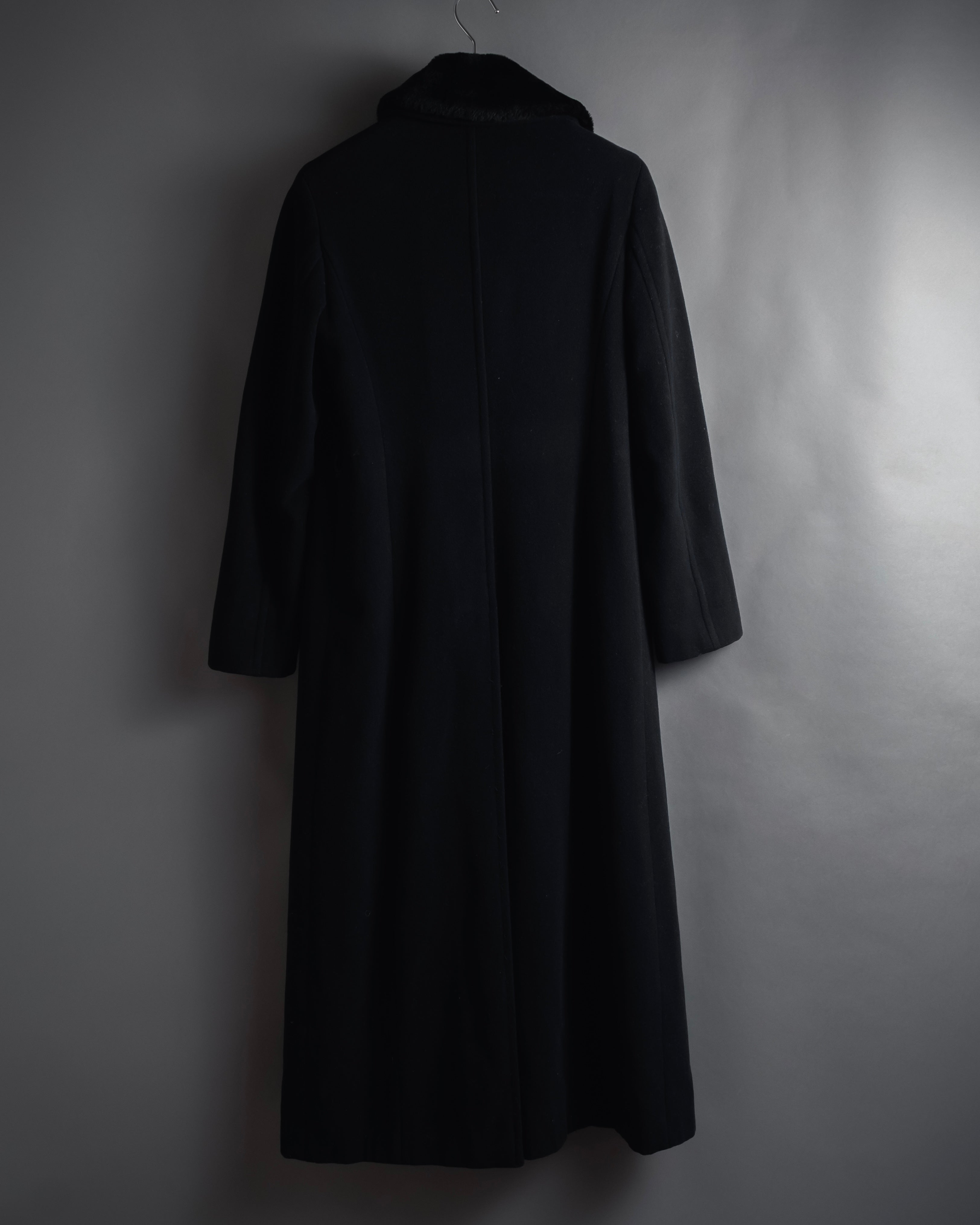 "MAX&Co.” 90's-00's Super long fur collar coat