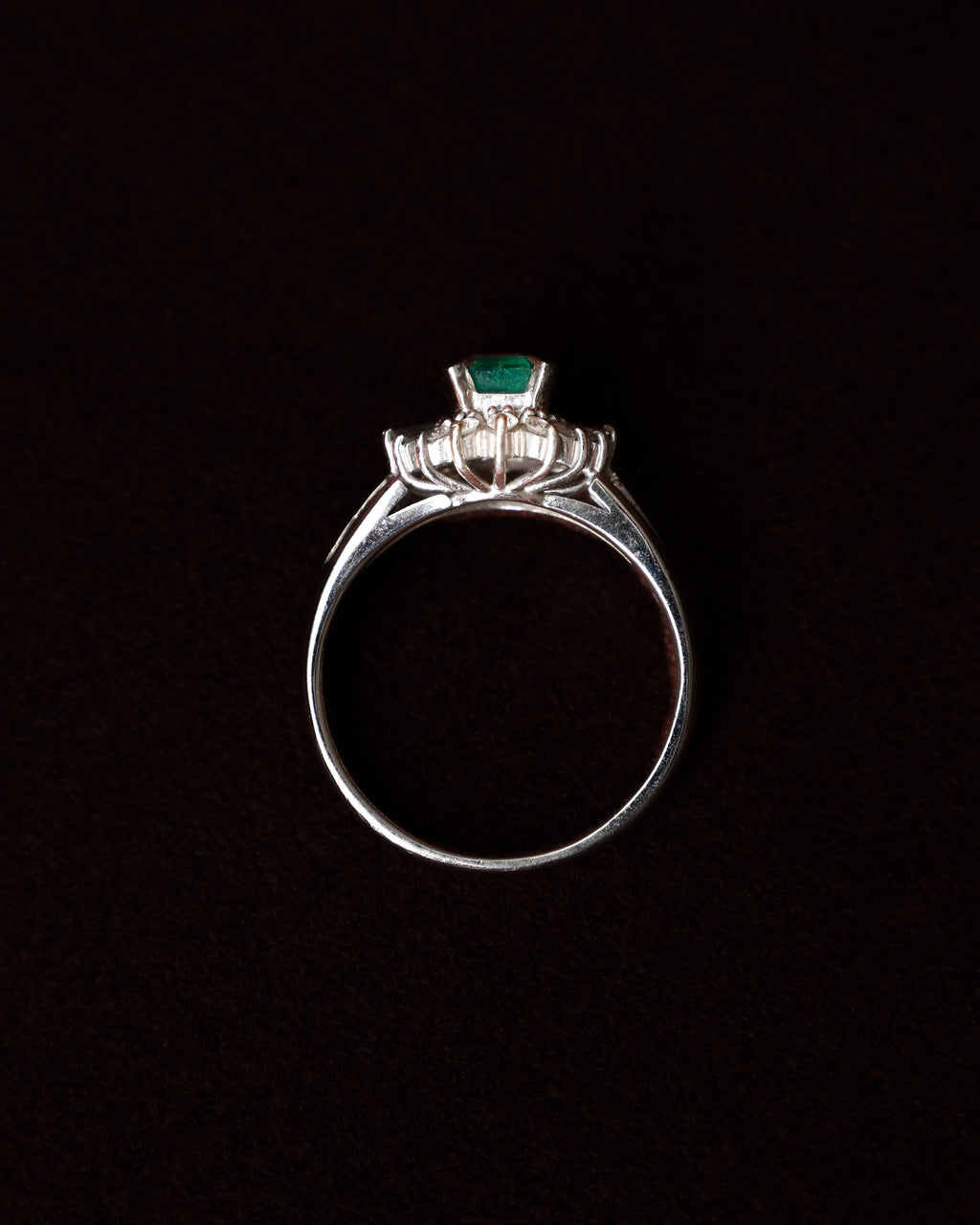 Pre-Loved/ Emerald(0.56ct) & Diamond(0.22ct) Designed Platinum Ring