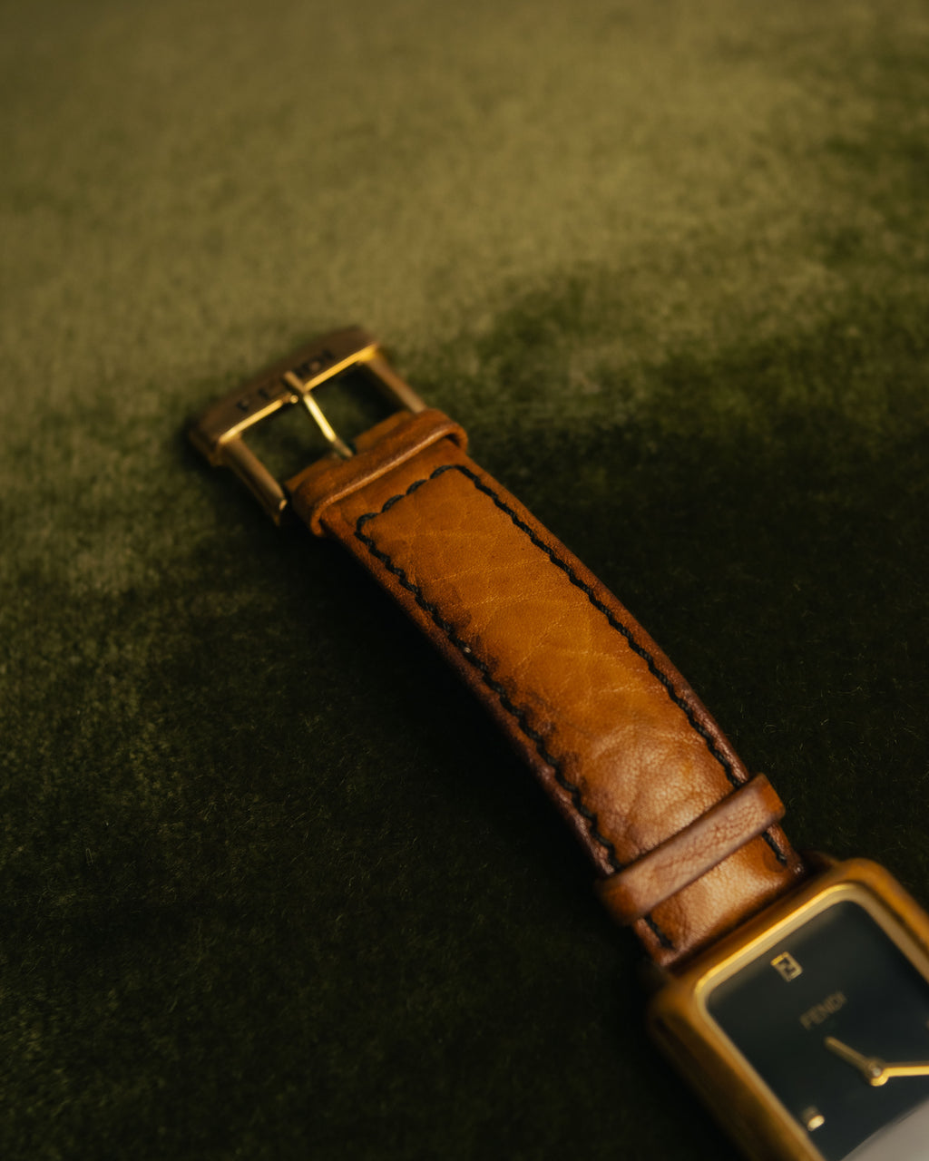 “FENDI” 80’s-90’s Rectangular quartz leather watch