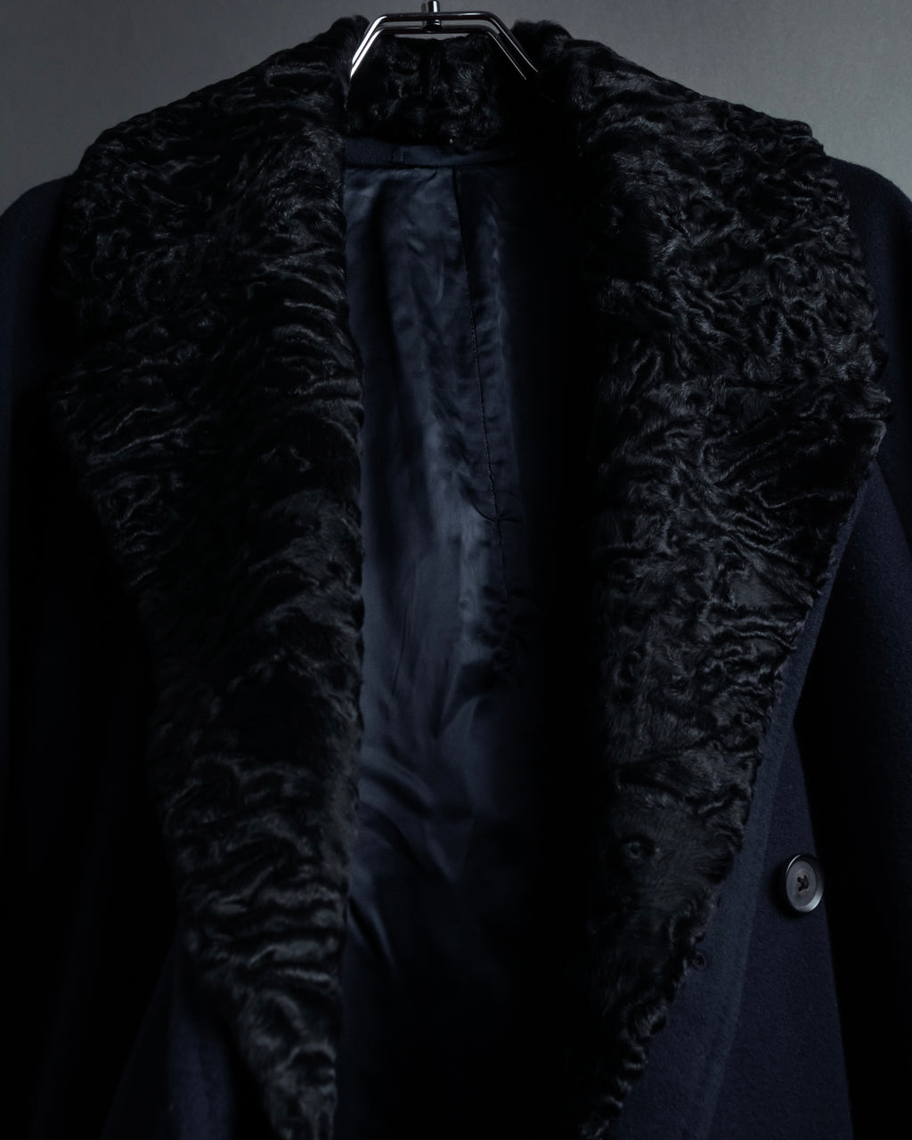 -SPECIAL- "CARUSO"
 Fur collar design belted melton coat