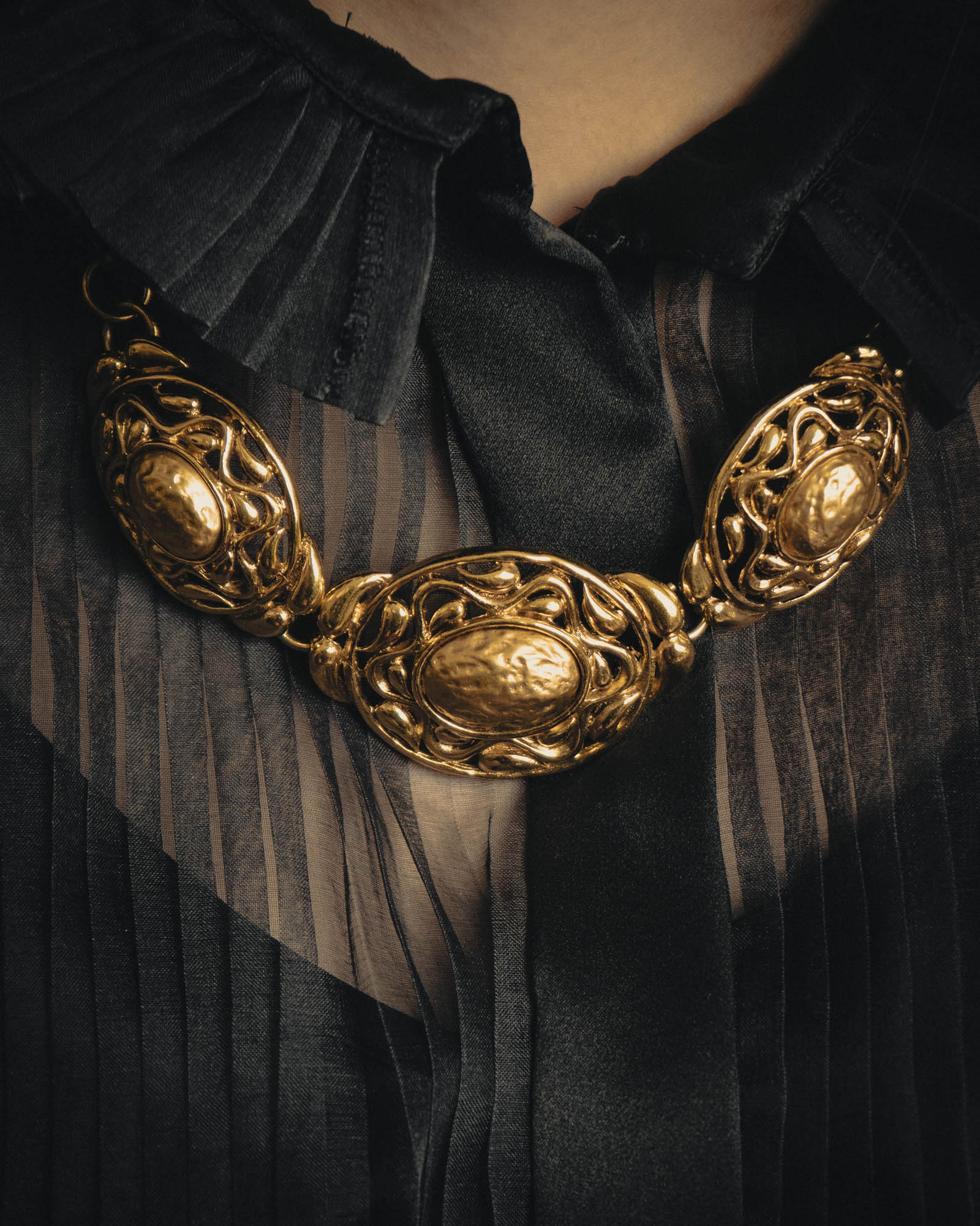 -SPECIAL- “YVES SAINT LAURENT” 80’s-90’s Baroque statement necklace