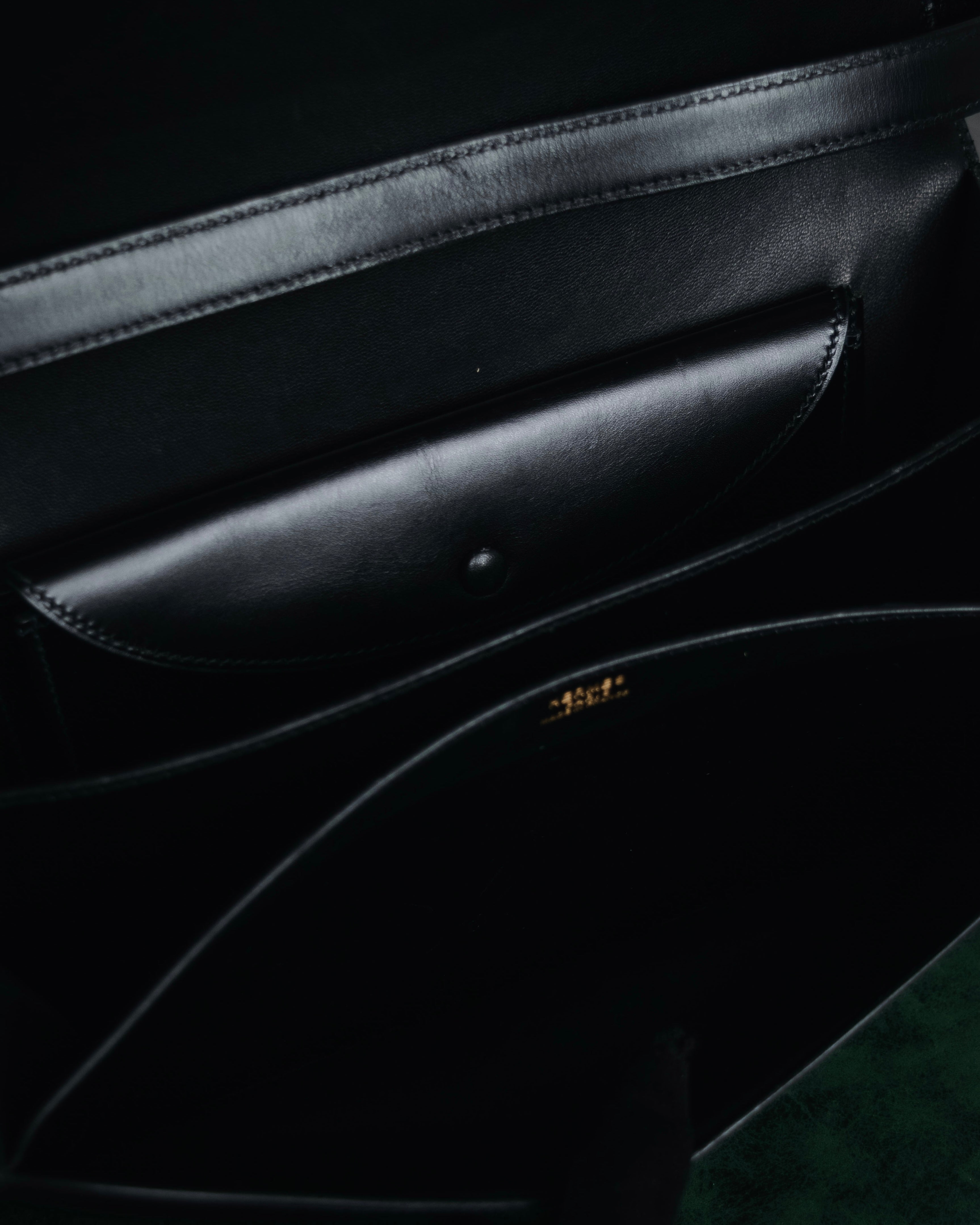 –SPECIAL– "HERMES" 90’s Box calf ring-lock accordion shoulder bag