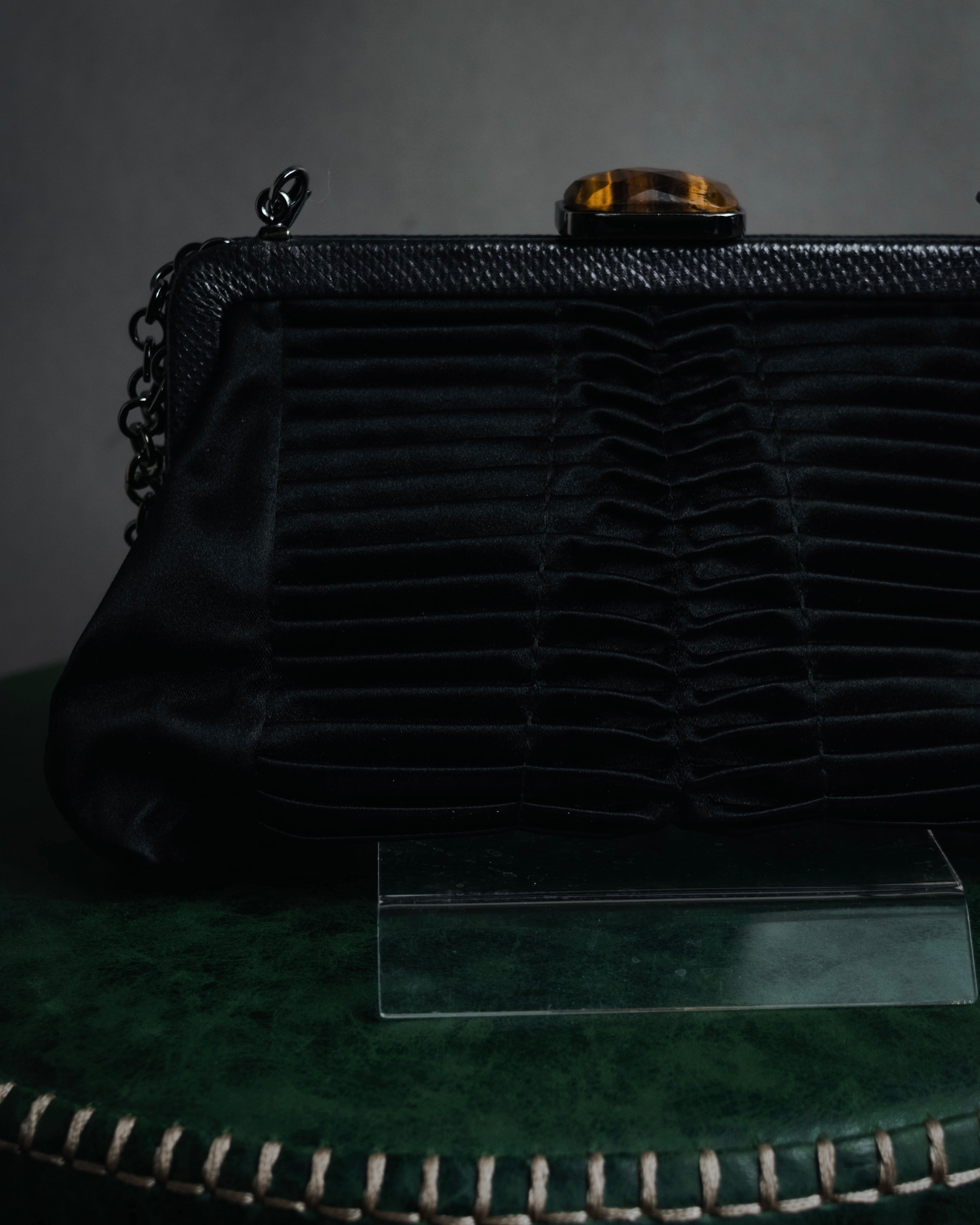 "Salvatore Ferragamo" 00’s-10’s tiger’s eye satin pleated chain bag