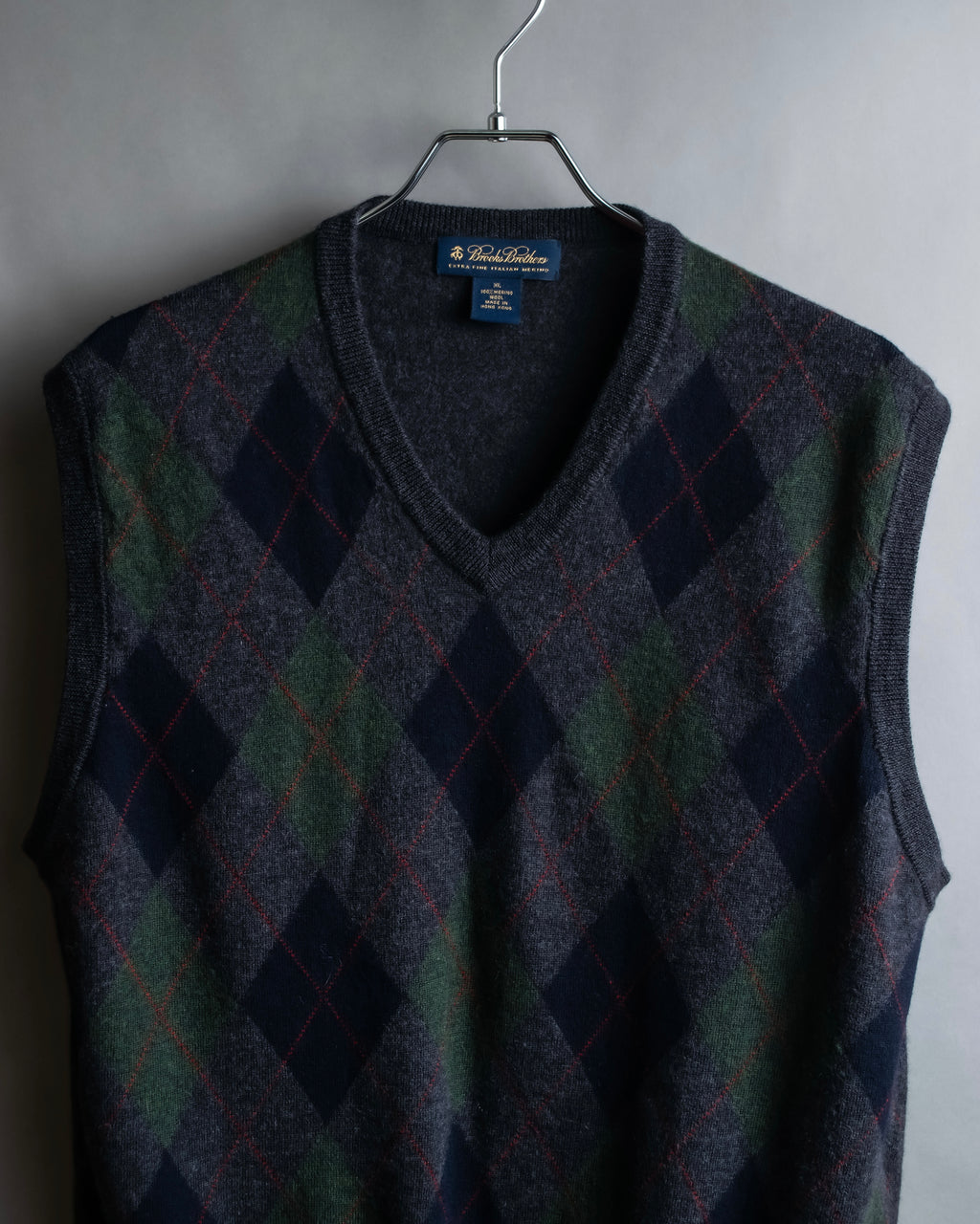 "Vintage argyle pattern knit vest"