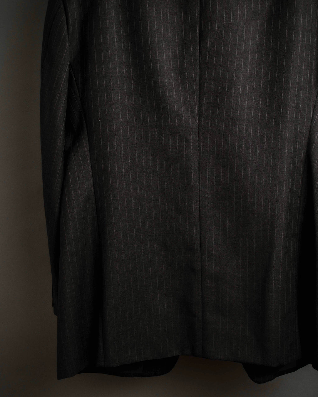 "ARMANI COLLEZIONI" Classic Italian tailoring stripe pattern set up